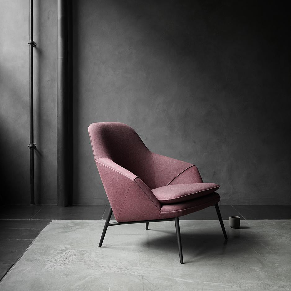 365 North Hug Chair Wendelbo - Modern Lounge Chair for Living Room, Bedroom & Office - Comfortable Scandinavian Design for Relaxing & Reading