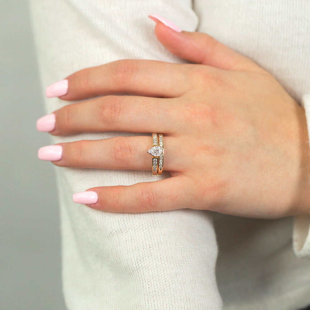 9ct Yellow Gold 2 Ring Bridal Set With 1/2 Carat Brilliant Cut Diamonds - Elegant Wedding & Engagement Ring Set for Brides, Perfect for Proposals & Anniversary Gifts
