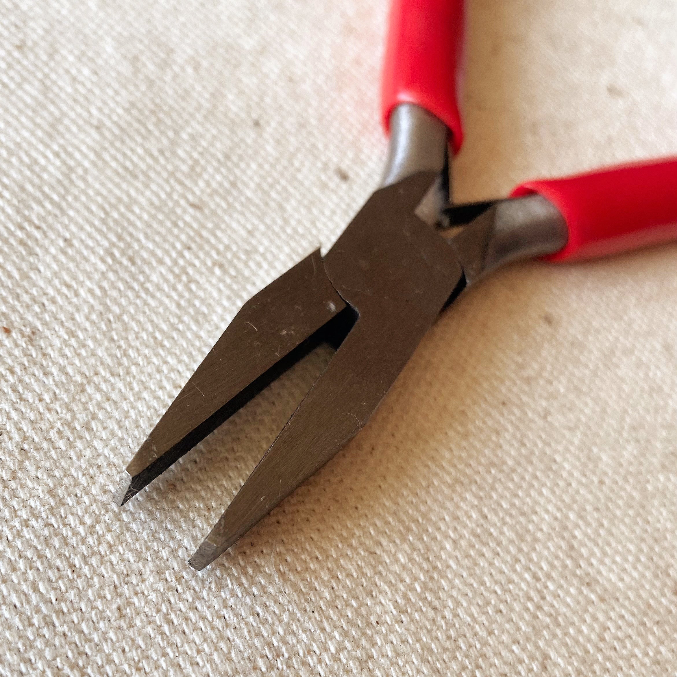 Flat Nose Pliers - 6 Inch Professional Needle Nose Pliers for Jewelry Making, Electronics, and DIY Crafts - Perfect for Wire Bending, Gripping, and Holding Small Objects