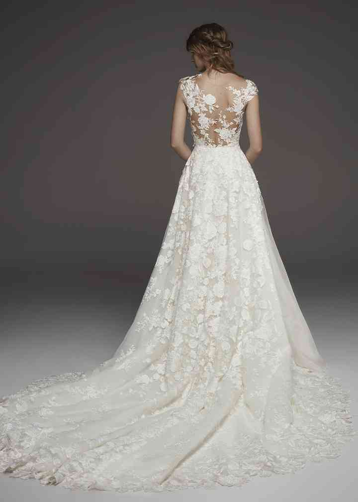 Atelier Pronovias Haya Wedding Dress - Size 12 | Elegant Bridal Gown for Church & Beach Weddings