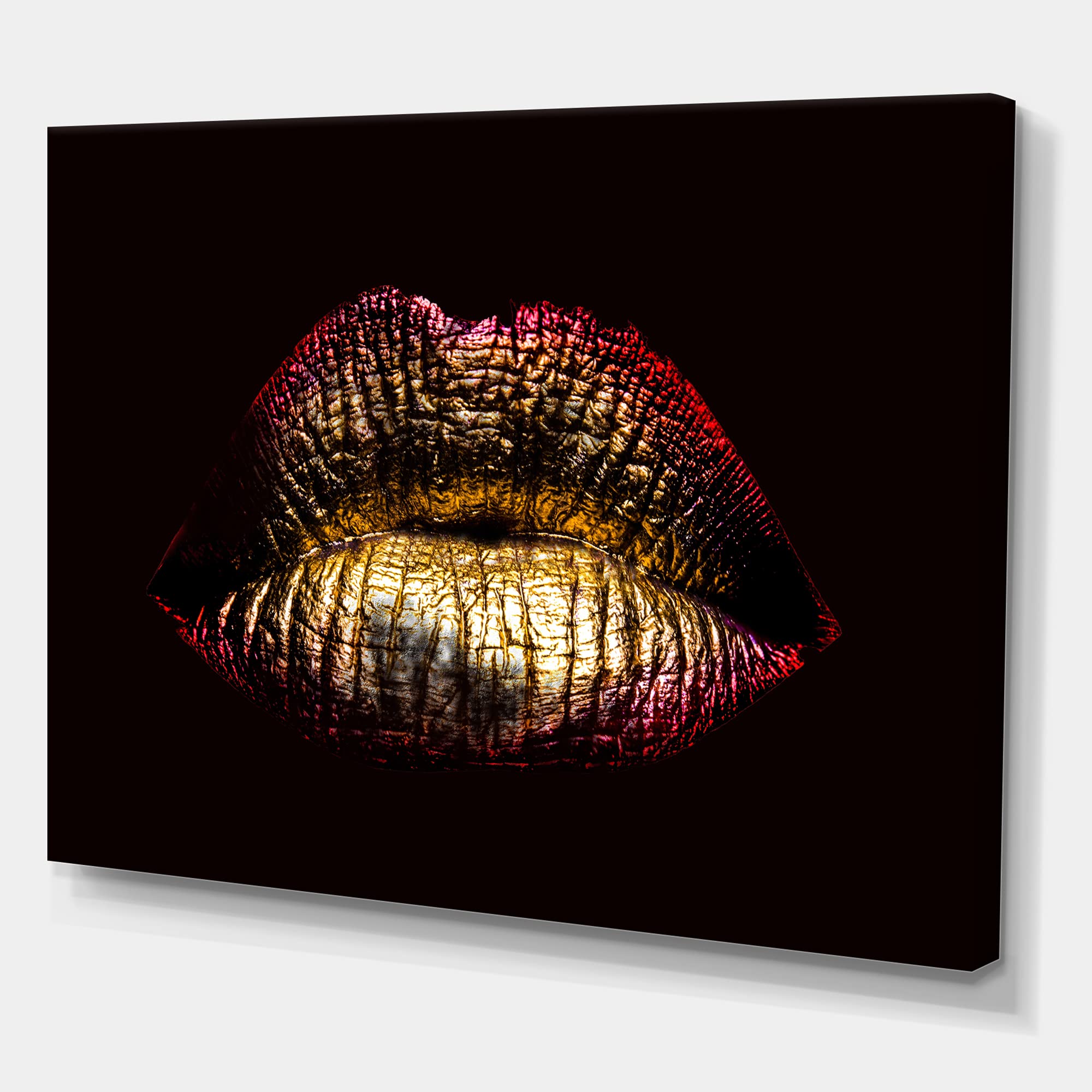 DesignQ Sexy Golden Metallized Female Lips IV Modern Canvas Wall Art - Contemporary Home Decor for Living Room, Bedroom & Office