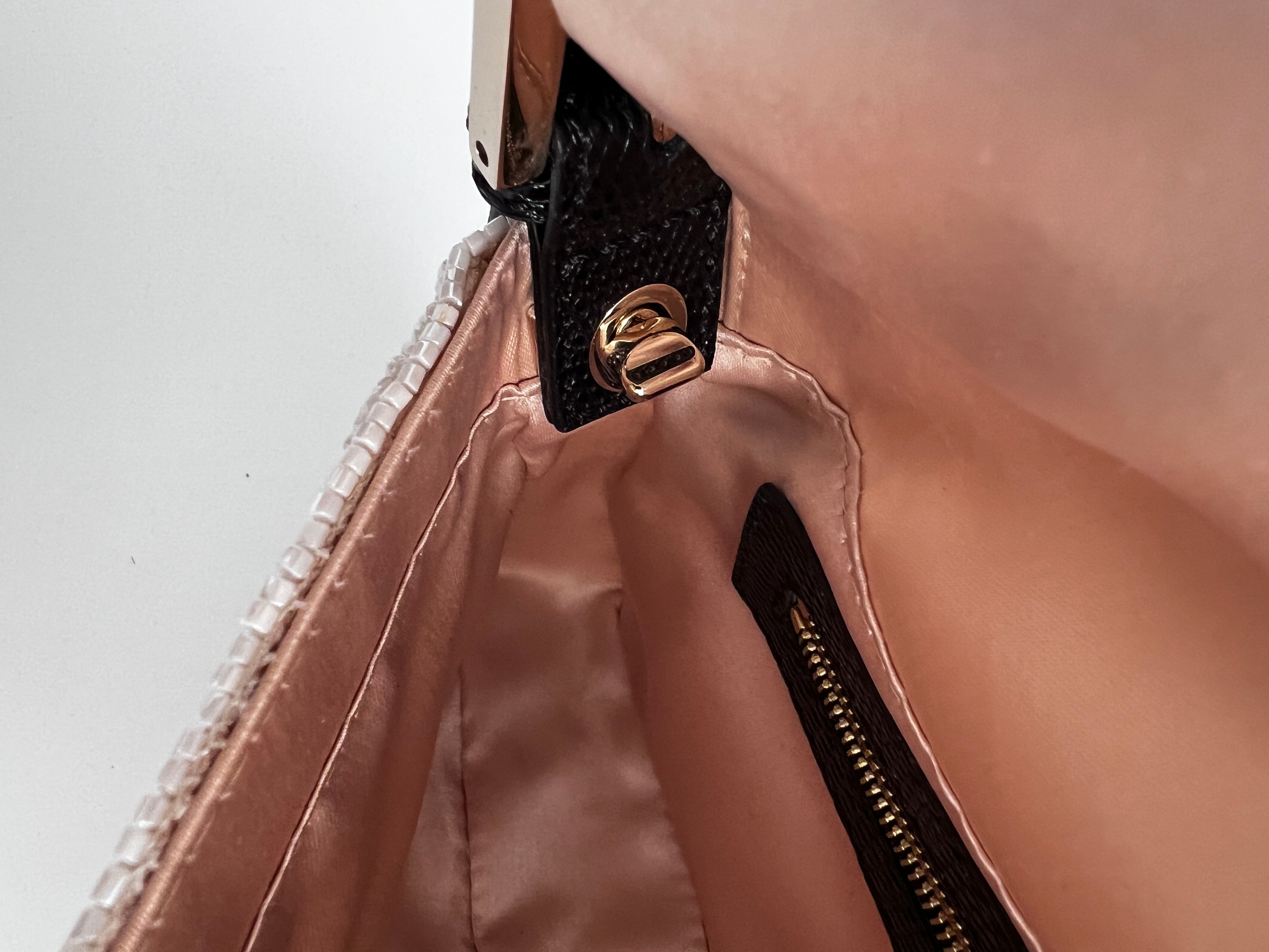 Fendi White & Gold Beaded Lizard Baguette Bag - Luxury Designer Crossbody Purse for Women, Perfect for Evening Parties & Special Occasions