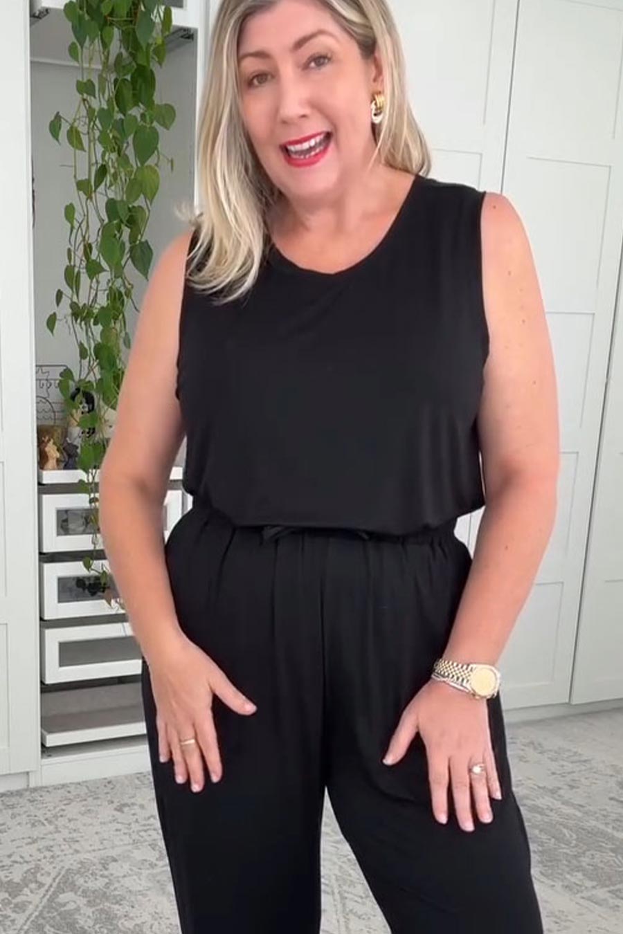 Classic Black Bamboo Tank Top for Women - Soft Breathable Casual Shirt - Perfect for Summer, Yoga, and Everyday Wear