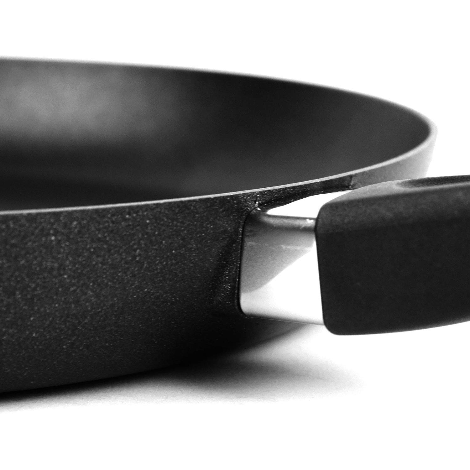 Scanpan Classic Nonstick Fry Pan Skillet Set with Lids (8 & 10.25-inch) - PFOA-Free Cookware for Healthy Cooking - Perfect for Sautéing, Frying & Simmering - Induction Compatible Kitchen Essentials