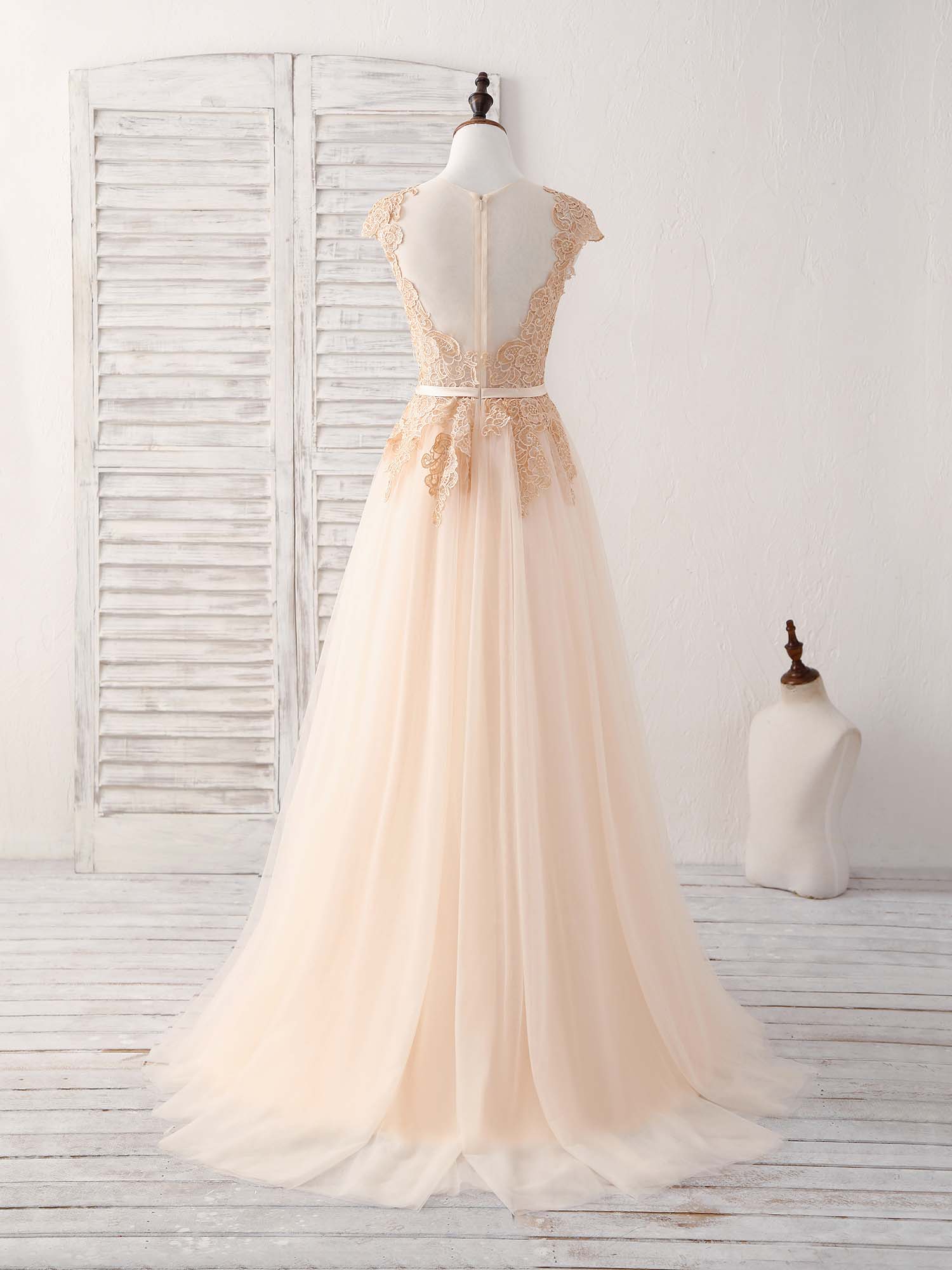 Elegant Champagne Round Neck Tulle Lace Applique Long Prom Dress for Homecoming, Wedding & Formal Events