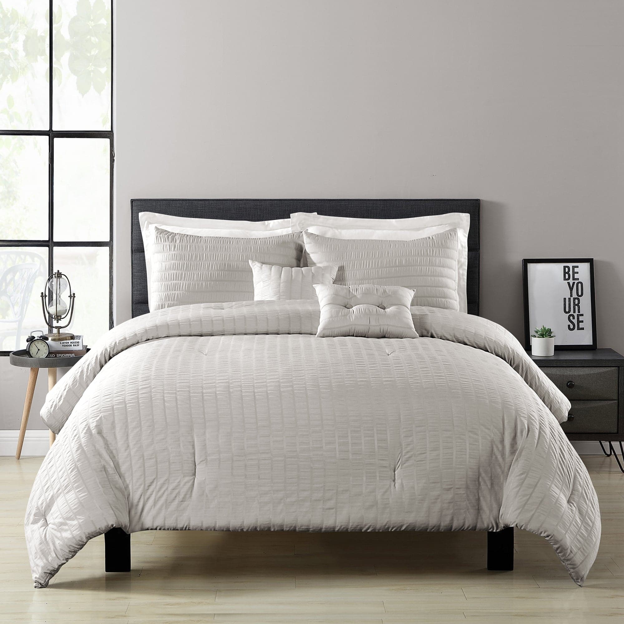 Farmhouse Seersucker 5-Piece Comforter Set - Queen Size, Soft & Breathable Bedding Set with Pillow Shams - Perfect for Cozy Bedroom Decor & Guest Room Essentials