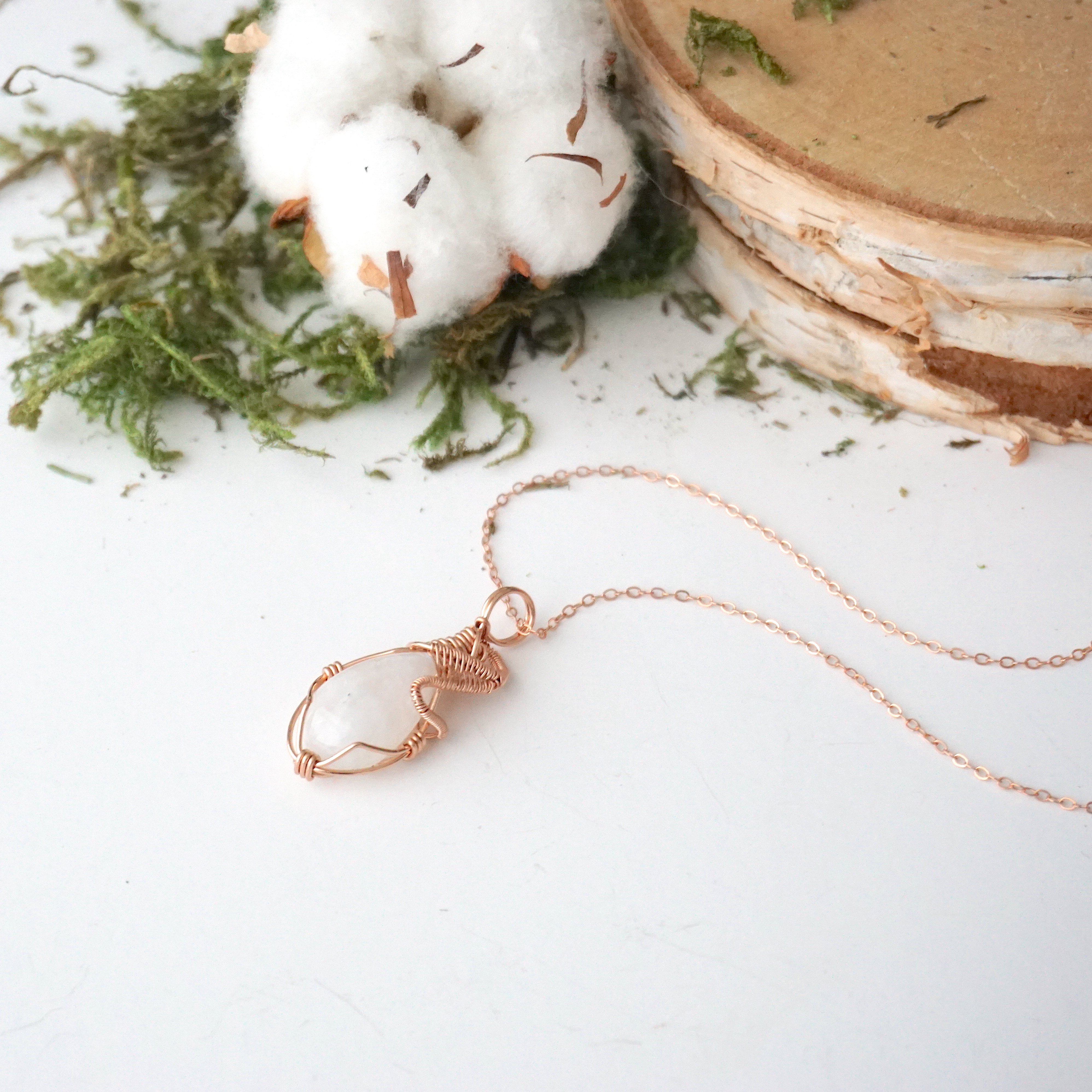 Rose Gold Rainbow Moonstone Necklace for Women - Elegant Dainty Pendant Jewelry Gift for Birthday, Anniversary & Valentine's Day - Perfect for Everyday Wear & Special Occasions