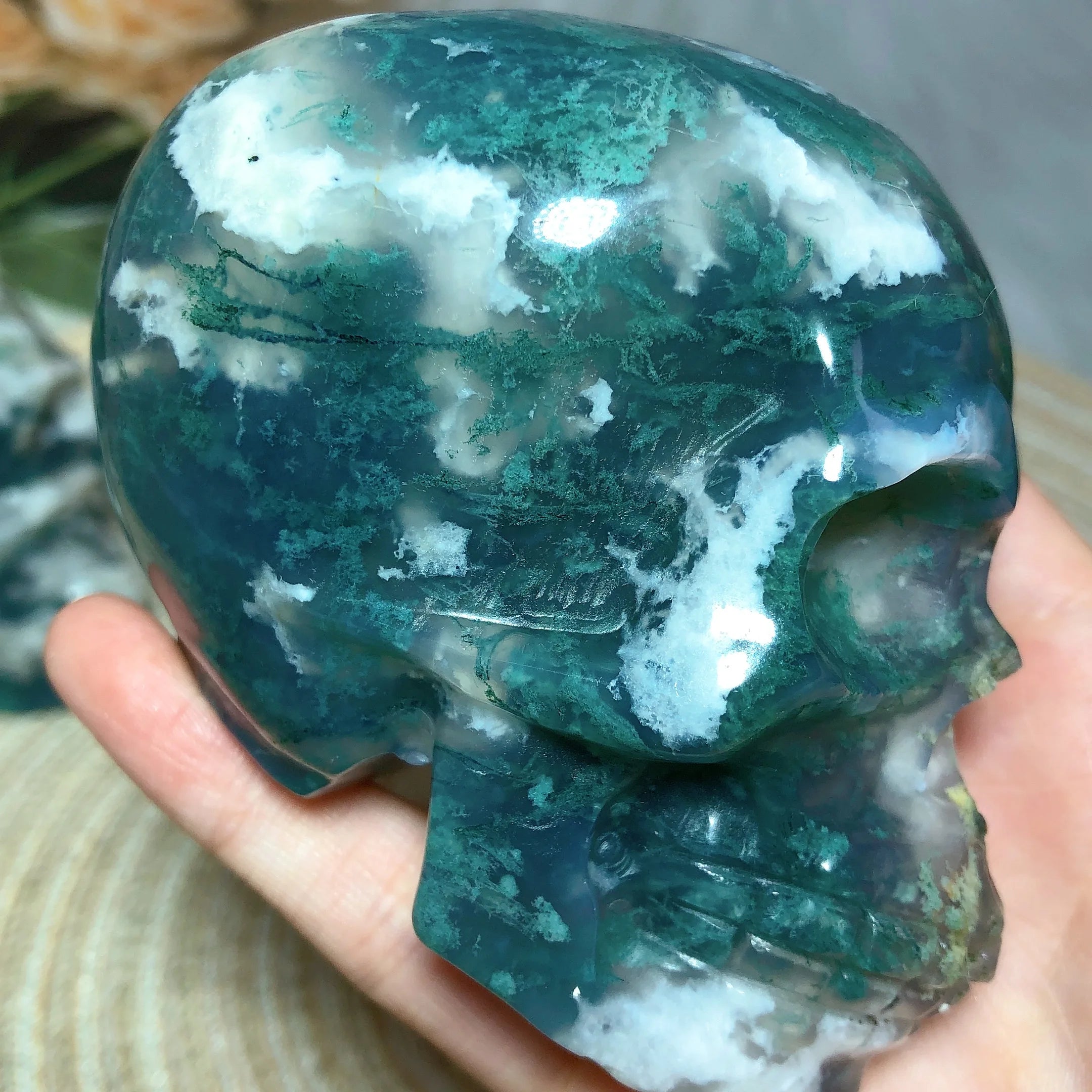 Natural Crystal Moss Agate Skull Carving - Polished Healing Stone for Reiki Energy, Spiritual Home Decor & Meditation Room Decoration | Perfect for Yoga Spaces, Altars & Positive Energy Gifts