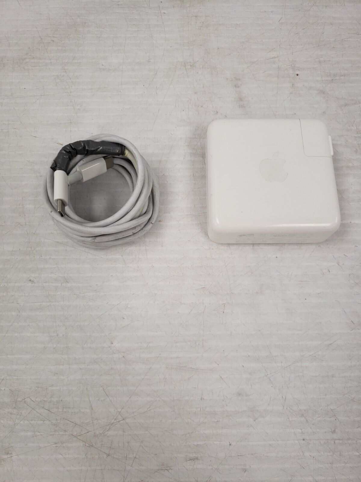 Apple MacBook Air 13-inch (2020) A2251 Laptop - M1 Chip, 8GB RAM, 256GB SSD, Retina Display - Perfect for Work, Study & Travel