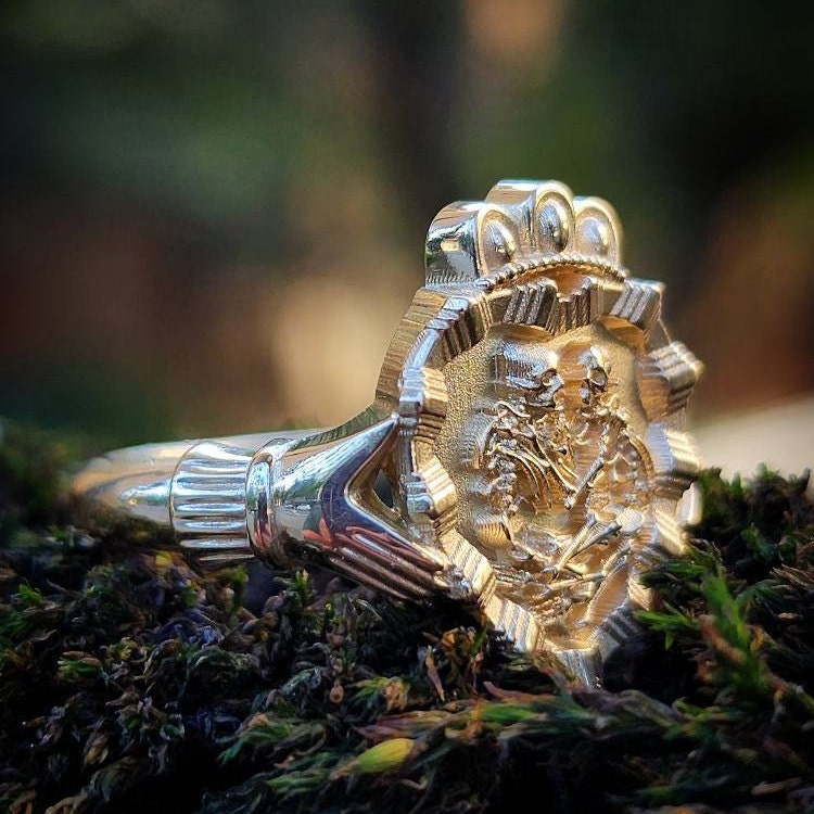 Game of Bones Lovers of Valdaro Claddagh Fede Victorian Inspired Memento Mori Skeleton Ring with Crown and Hands - Gothic Jewelry for Halloween, Dark Romance & Alternative Fashion Lovers
