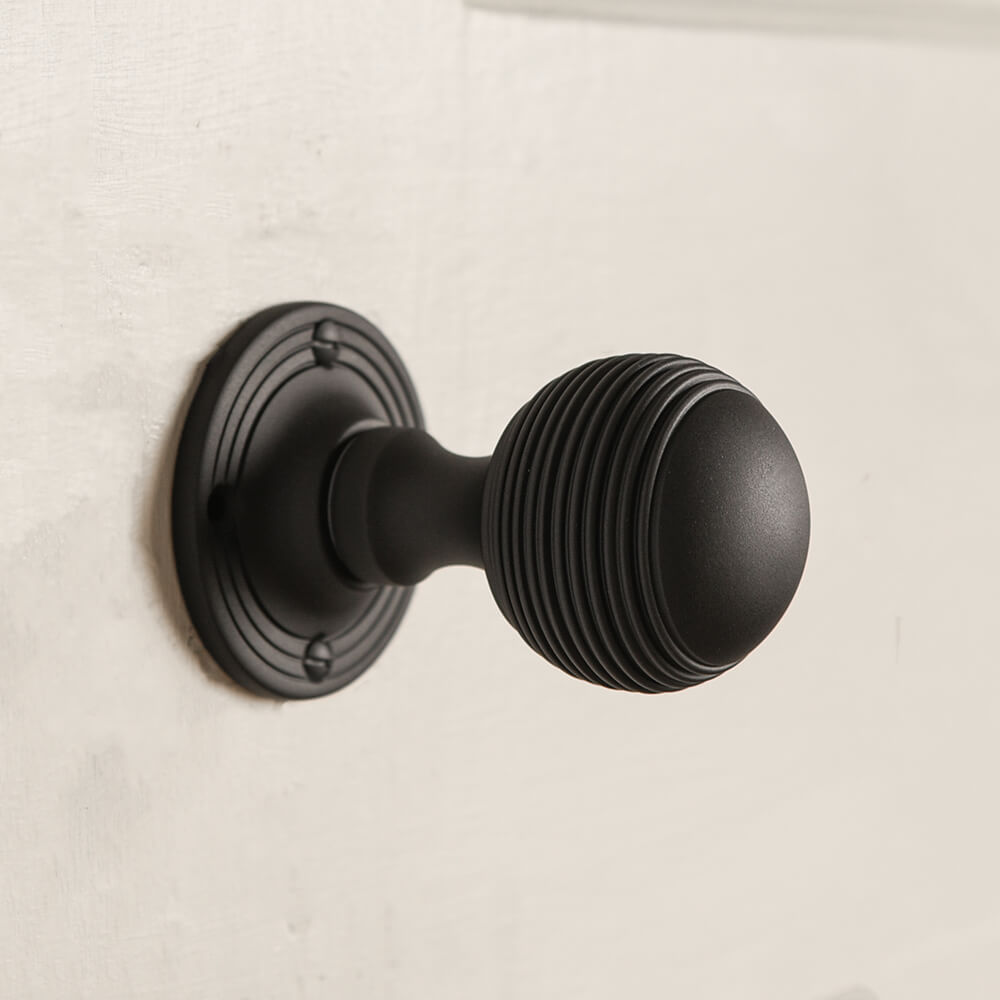 Zero Black Reeded Beehive Door Knobs - Vintage Style Cabinet & Drawer Pulls for Home Decor - Perfect for Farmhouse, Cottage & Rustic Interior Design