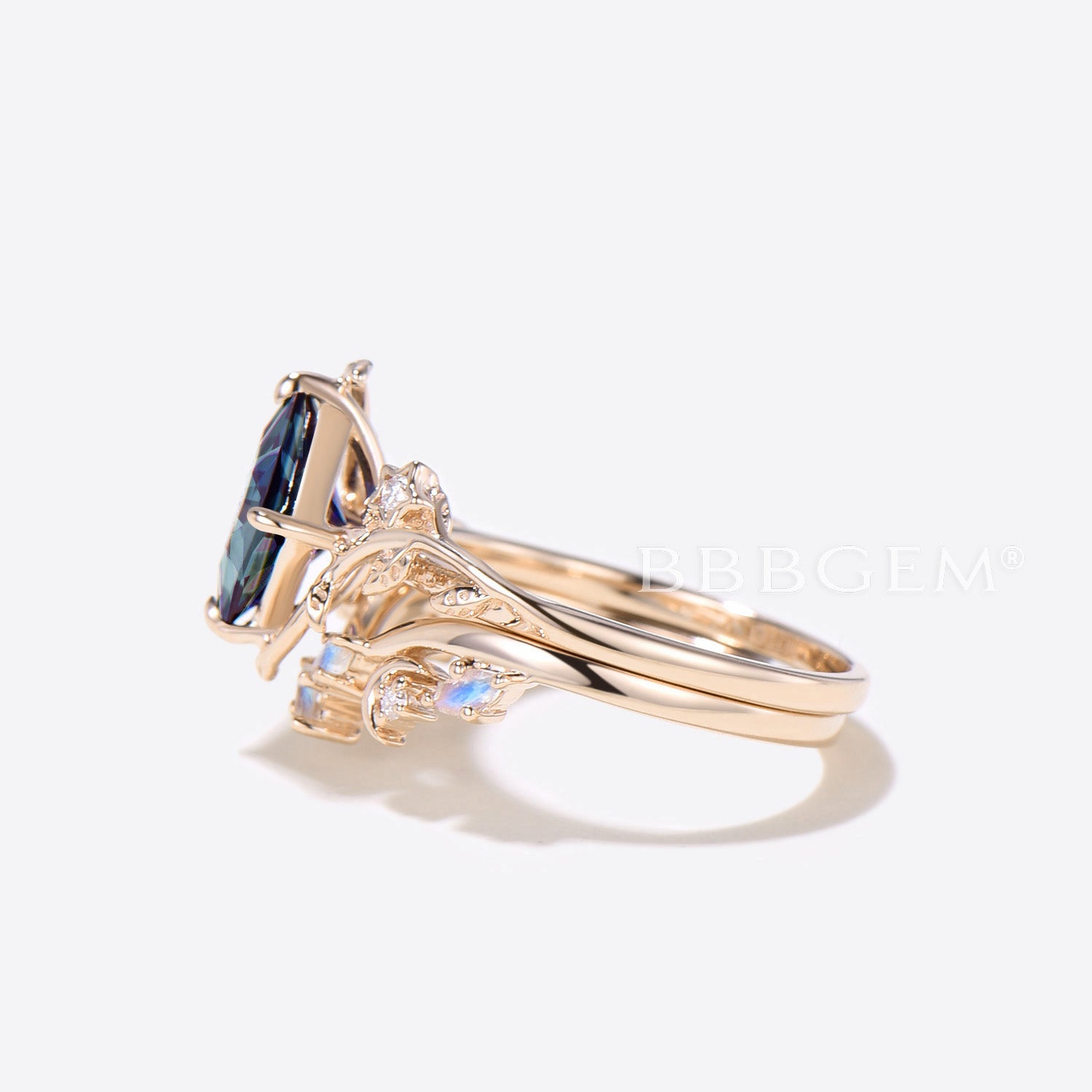 2ct Princess Cut Color Changing Alexandrite Leaf Ring with Moonstone & Star Accents - Bridal Jewelry Set for Engagement, Wedding & Special Occasions