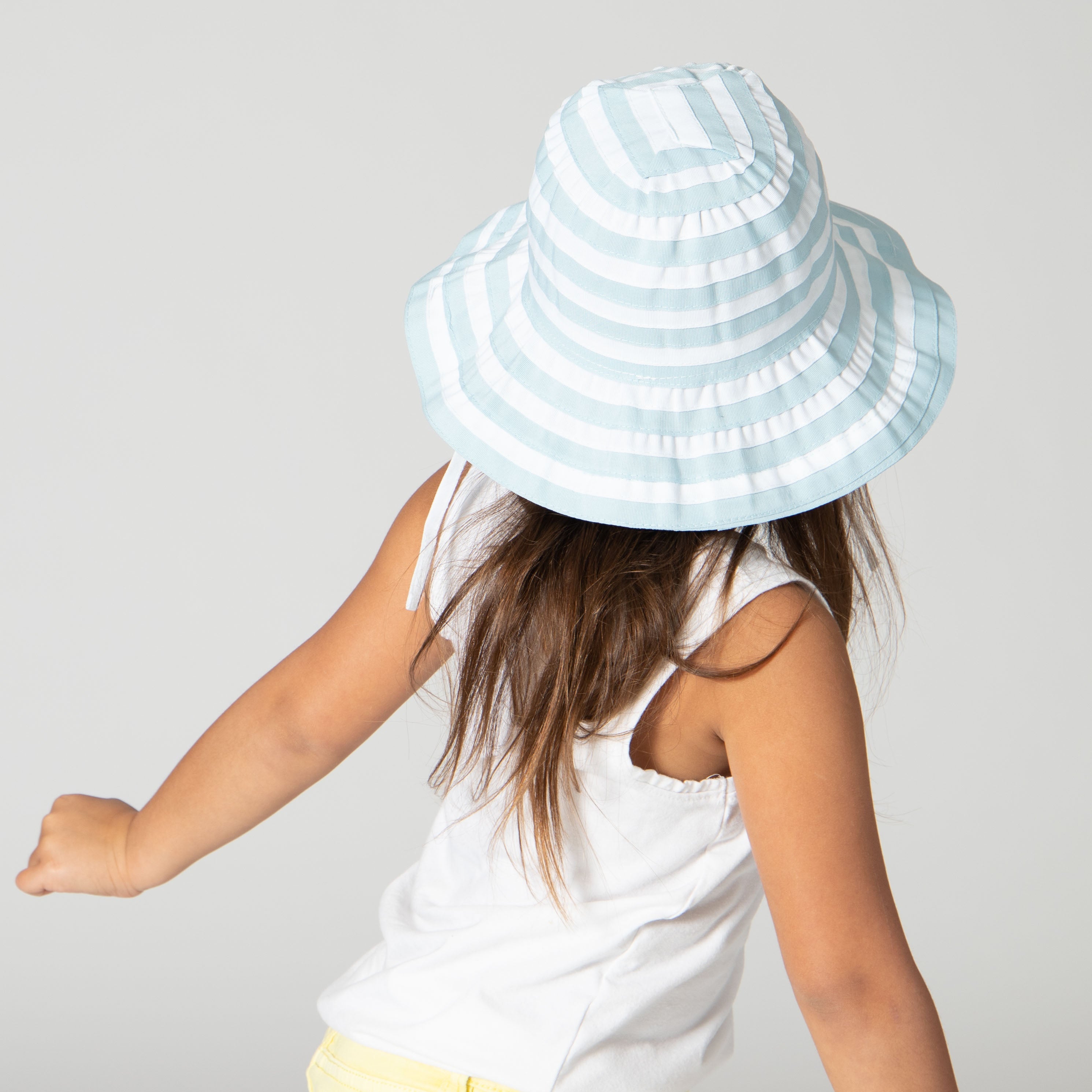 Kids Striped Ribbon Bucket Hat With Adjustable Chin Strap - Sun Protection Summer Beach Hat for Boys & Girls