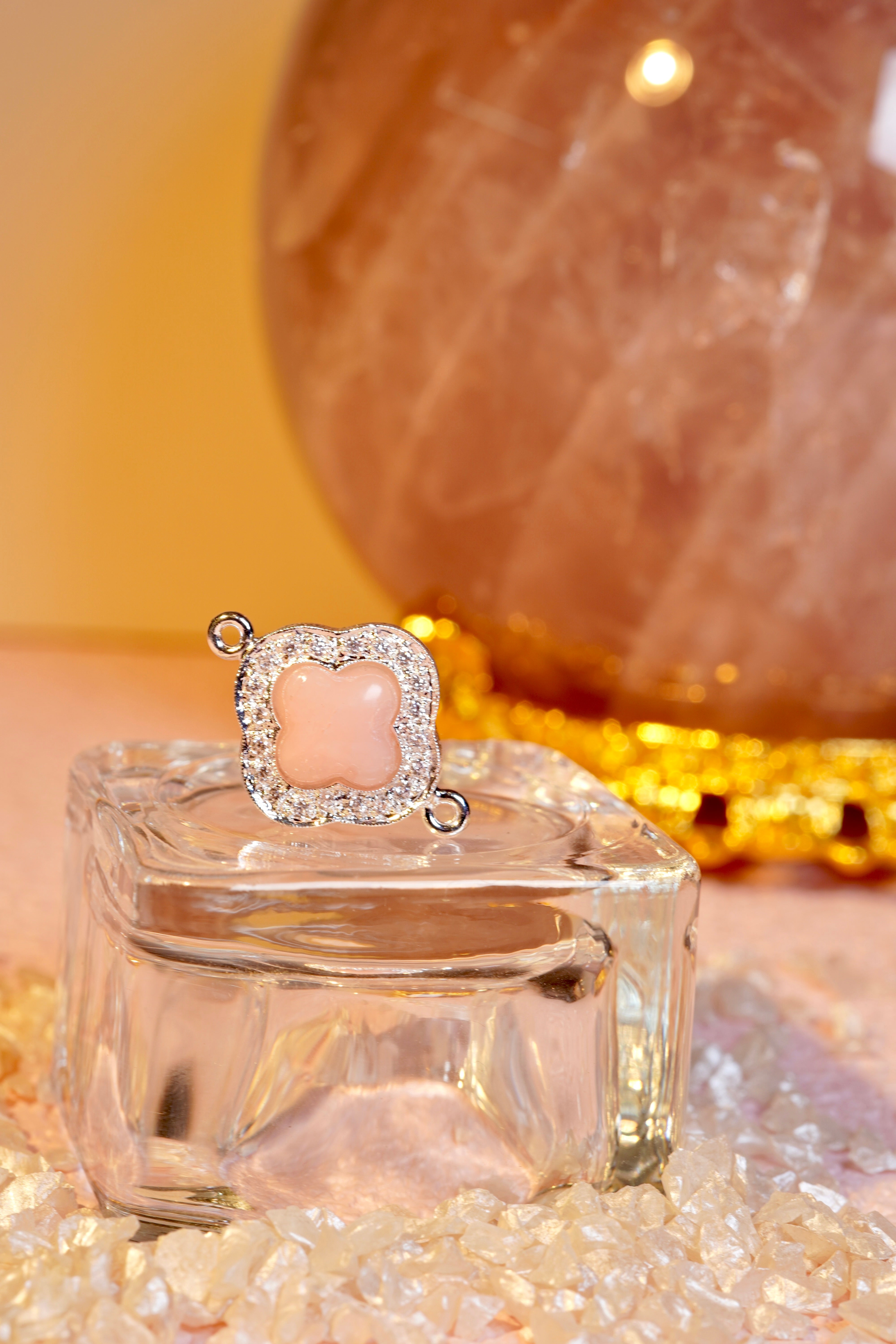 Clover Wax with Side Hook Amulet - Lucky Charm for Protection & Good Fortune | Perfect for Necklaces, Bracelets & Keychains