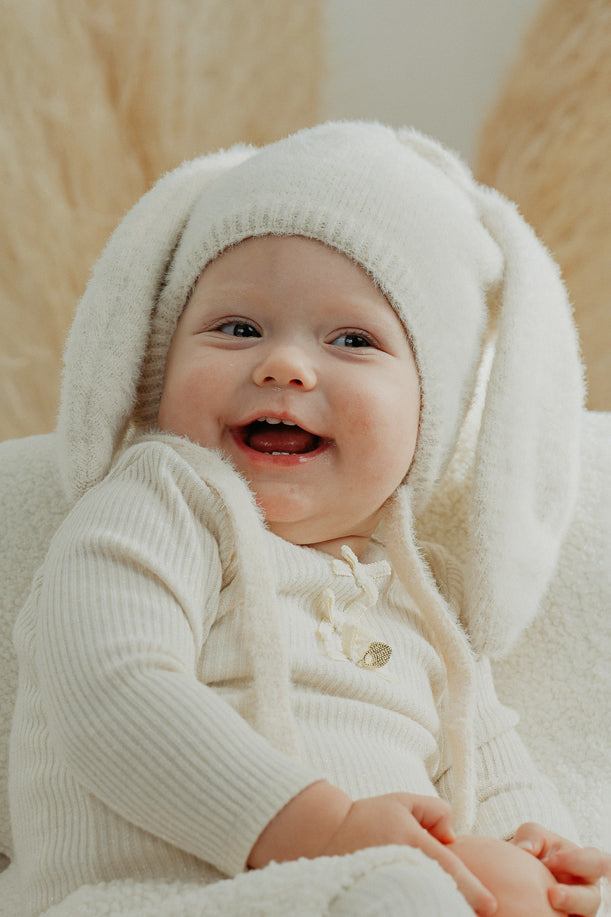 Fluffy Bunny Ears Sand Hat - Soft & Comfortable Beach Accessory for Women & Girls - Perfect for Summer, Beach Parties, and Photo Shoots
