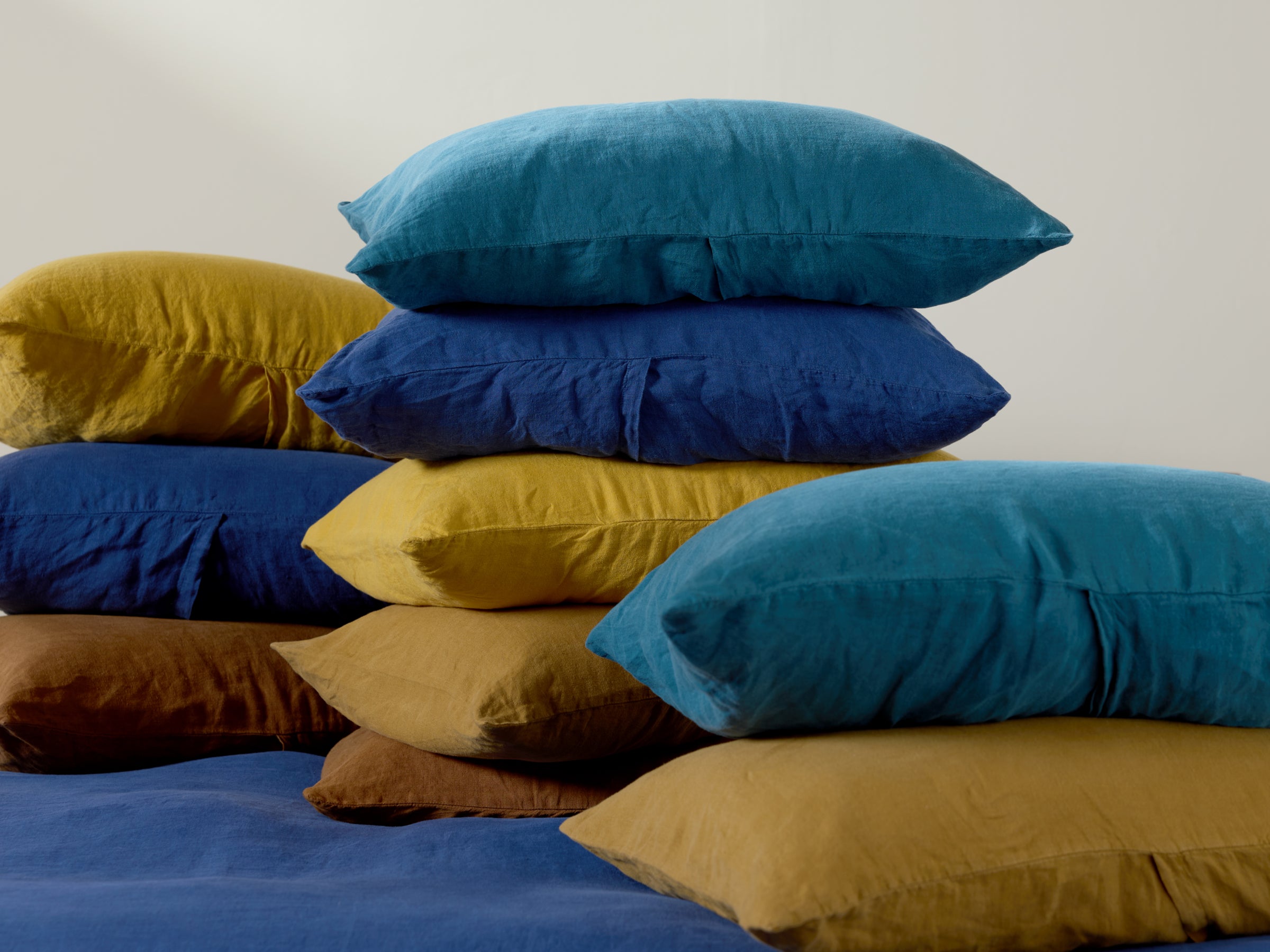 Premium Linen Fitted Sheet - Queen Size, Peacock Blue - Soft & Breathable Bed Sheet Set - Perfect for Master Bedroom, Guest Room & Vacation Homes