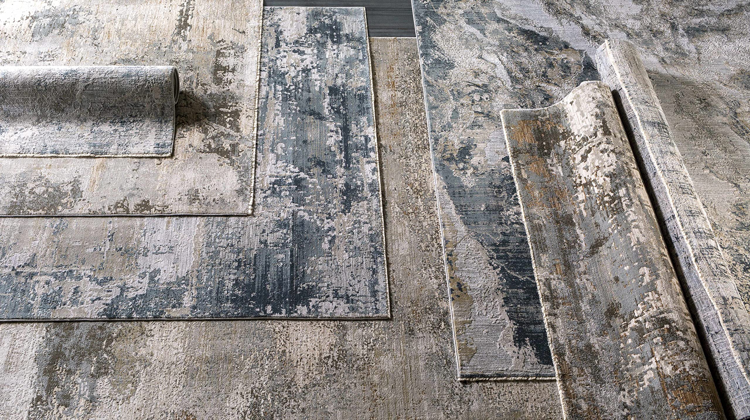 Modern Hauteloom Bennet Area Rug for Living Room & Bedroom - Soft Gray & Green Accent - 6'7