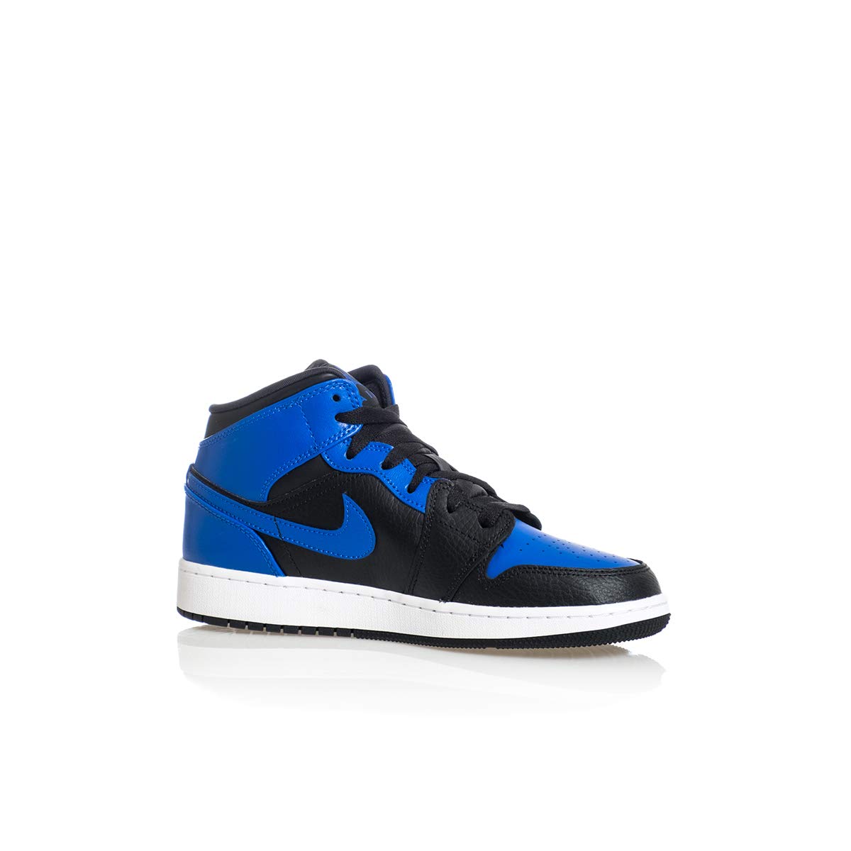Nike Boys' Basketball Shoes - High Performance Sneakers for Kids & Youth - Perfect for Court Play, Training, and Casual Wear