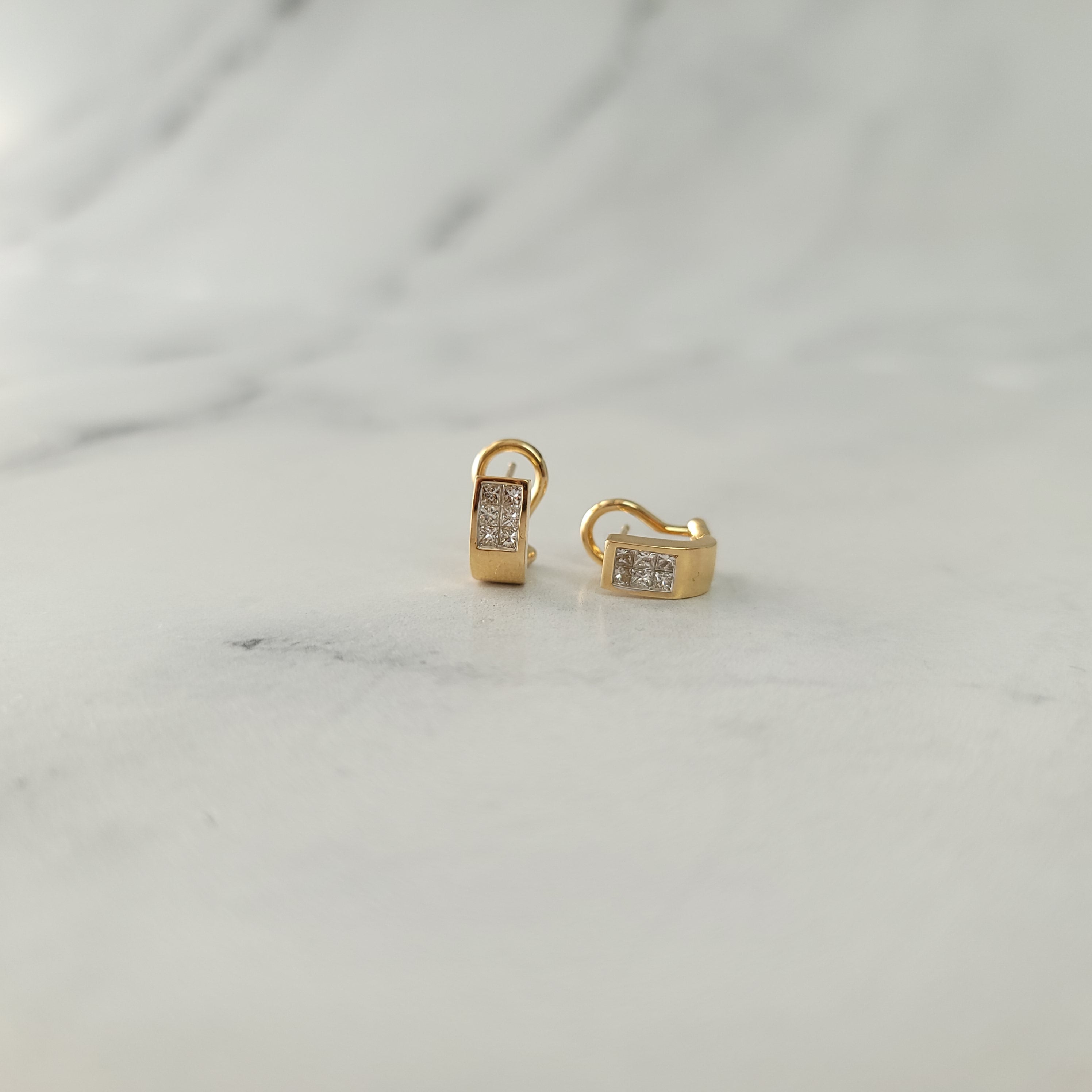 0.50cttw Princess Cut Diamond Huggie Hoop Earrings in 14K Yellow Gold - Perfect for Weddings, Anniversaries & Special Occasions
