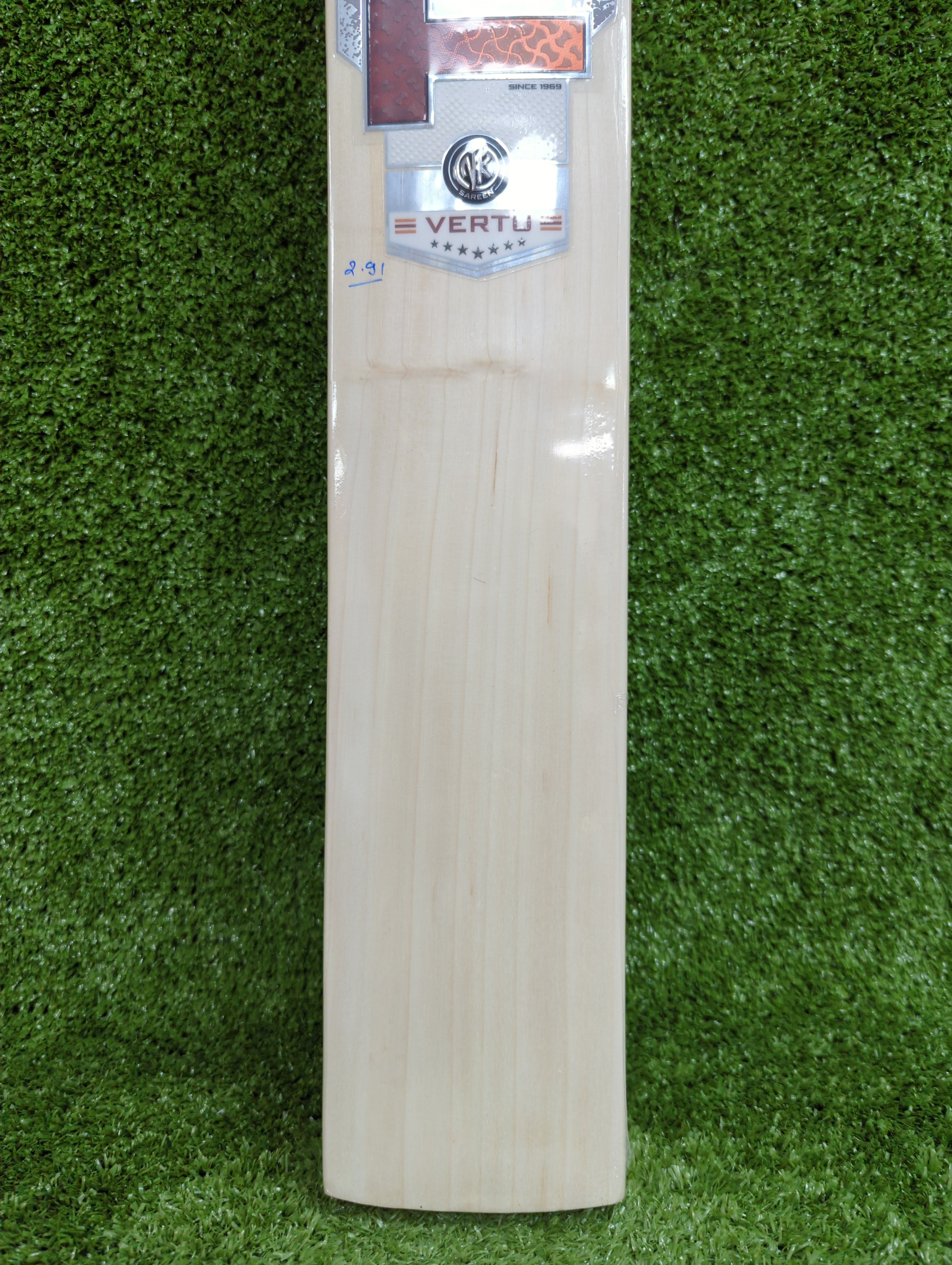 Premium SS Ton Vertu English Willow Cricket Bat for Professional Players - Perfect for Matches, Training, and Practice Sessions