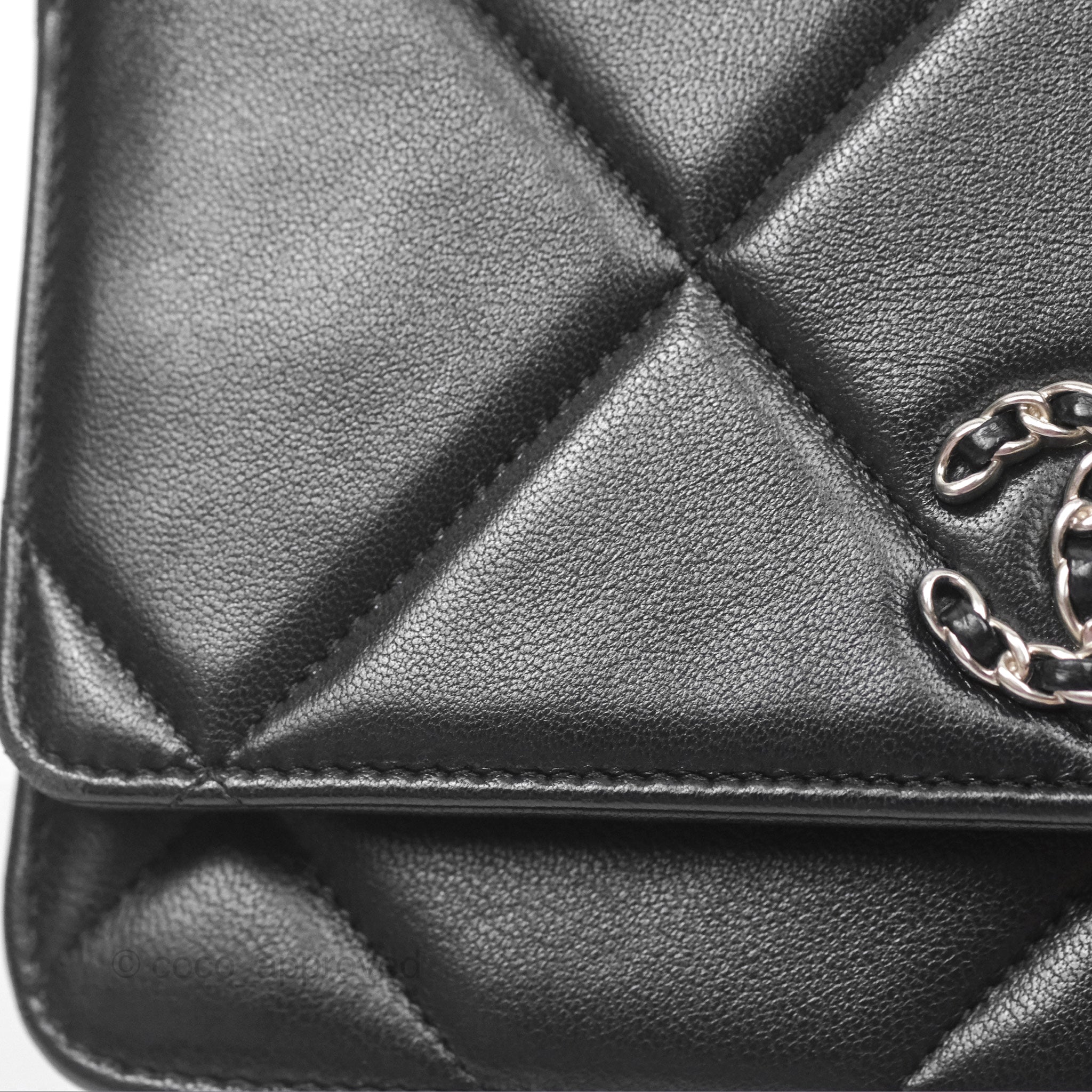 Chanel 19 Wallet on Chain WOC Black Mixed Hardware - Luxury Crossbody Bag for Women, Perfect for Evening Parties & Daily Use