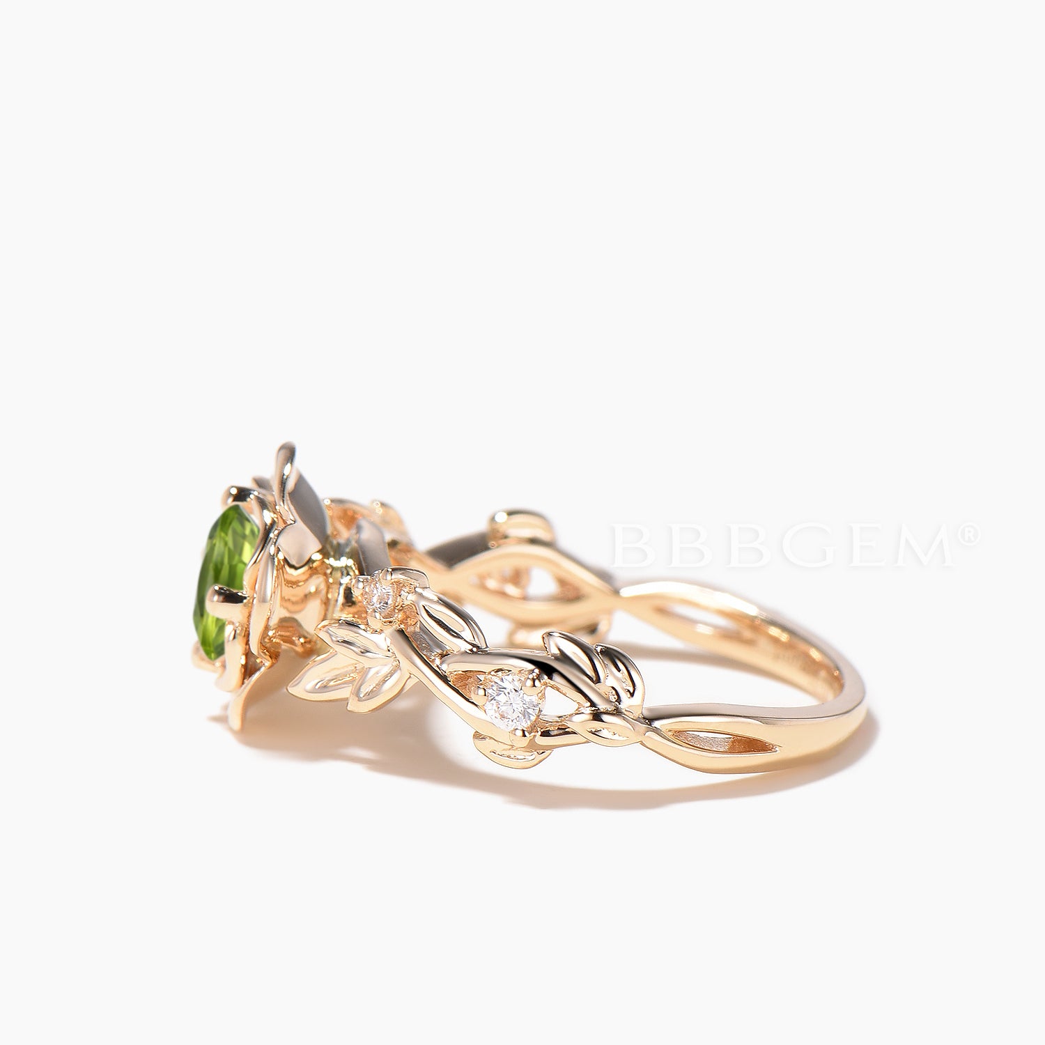 Natural Peridot Floral Engagement Ring - Round Cut Green Gemstone Wedding Band for Women - Nature Inspired Jewelry for Brides, Anniversary & Special Occasions