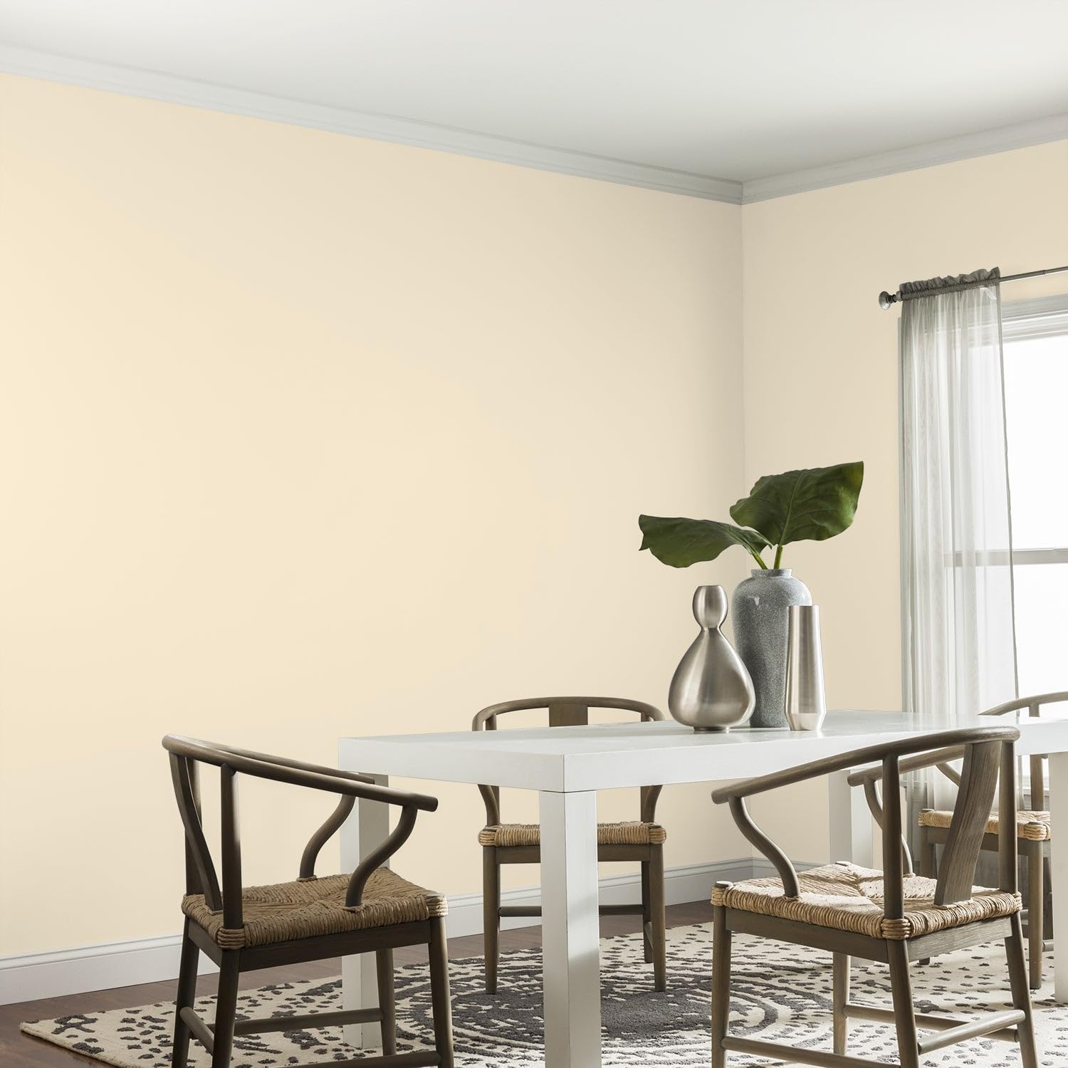 Glidden Interior Paint + Primer in White & Magnolia Blossom - 1 Gallon Eggshell Finish One-Coat Coverage for Walls & Ceilings | Perfect for Living Rooms, Bedrooms & Home Renovation Projects