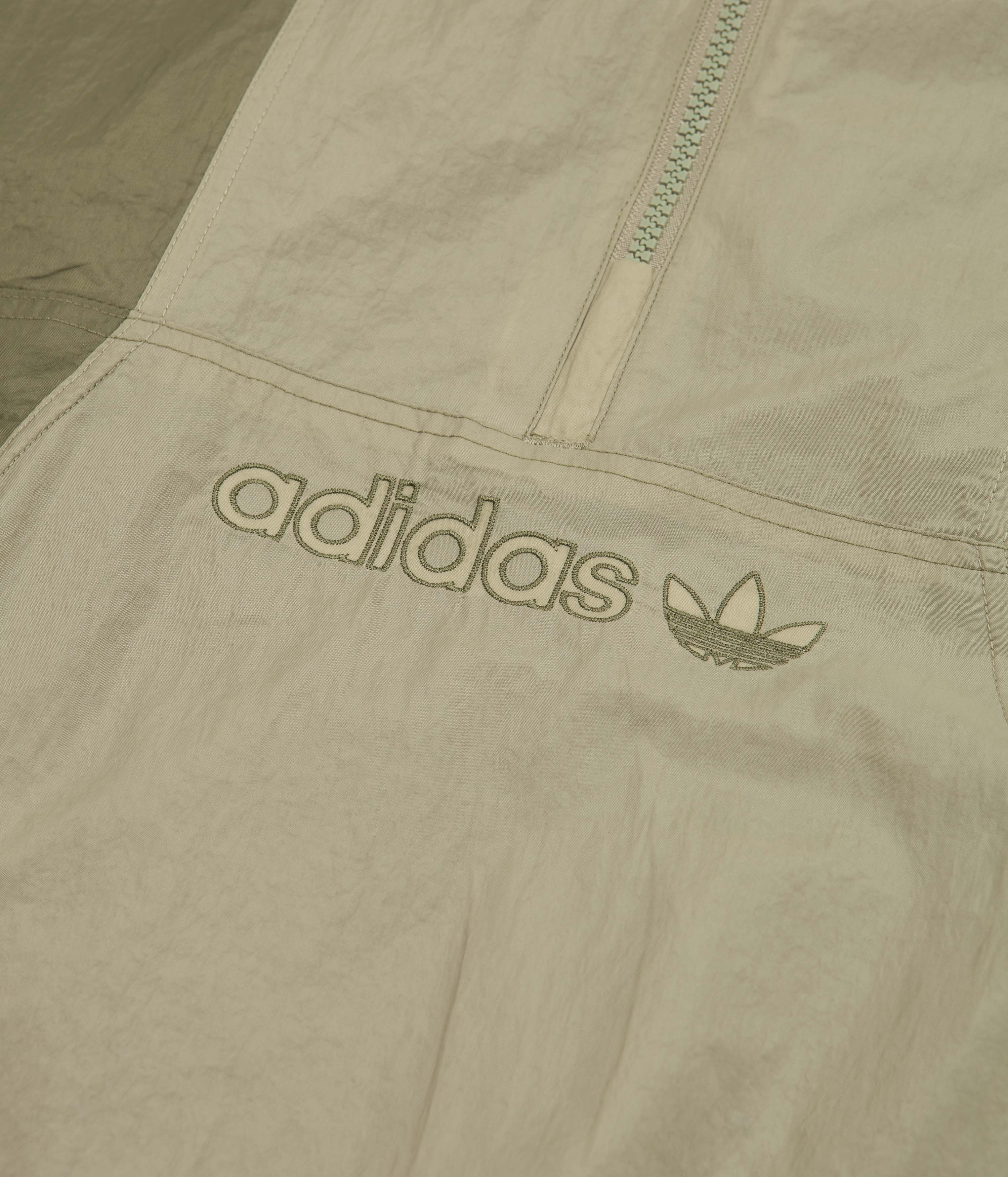 Adidas Skateboarding Anorak Windbreaker Jacket - Focus Olive/Orbit Green - Lightweight Water-Resistant Hoodie for Streetwear & Outdoor Activities