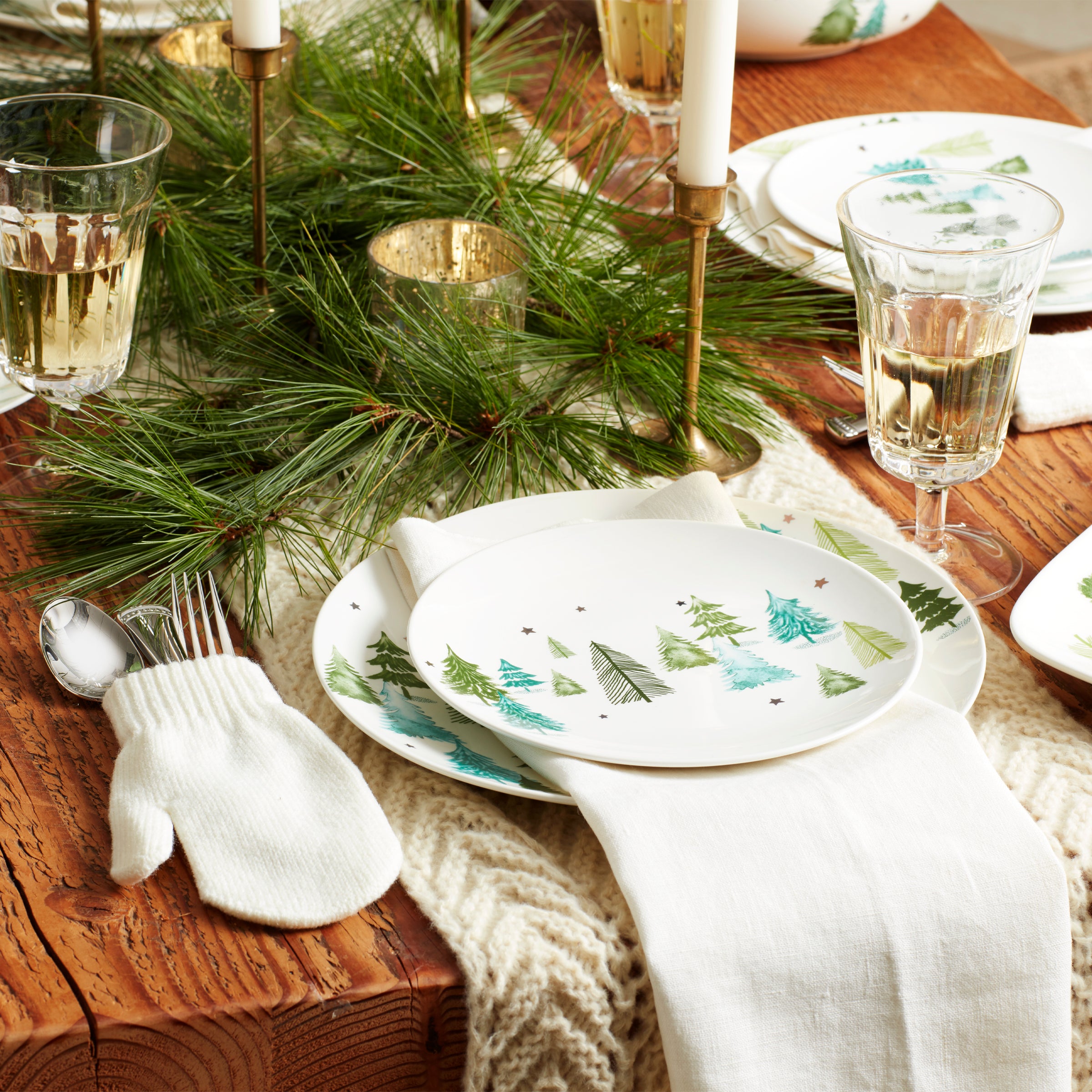 Balsam Lane 12-Piece Dinnerware Set - Porcelain Plates, Bowls & Mugs for 4 People - Elegant Tableware for Everyday Dining, Dinner Parties & Holiday Gatherings