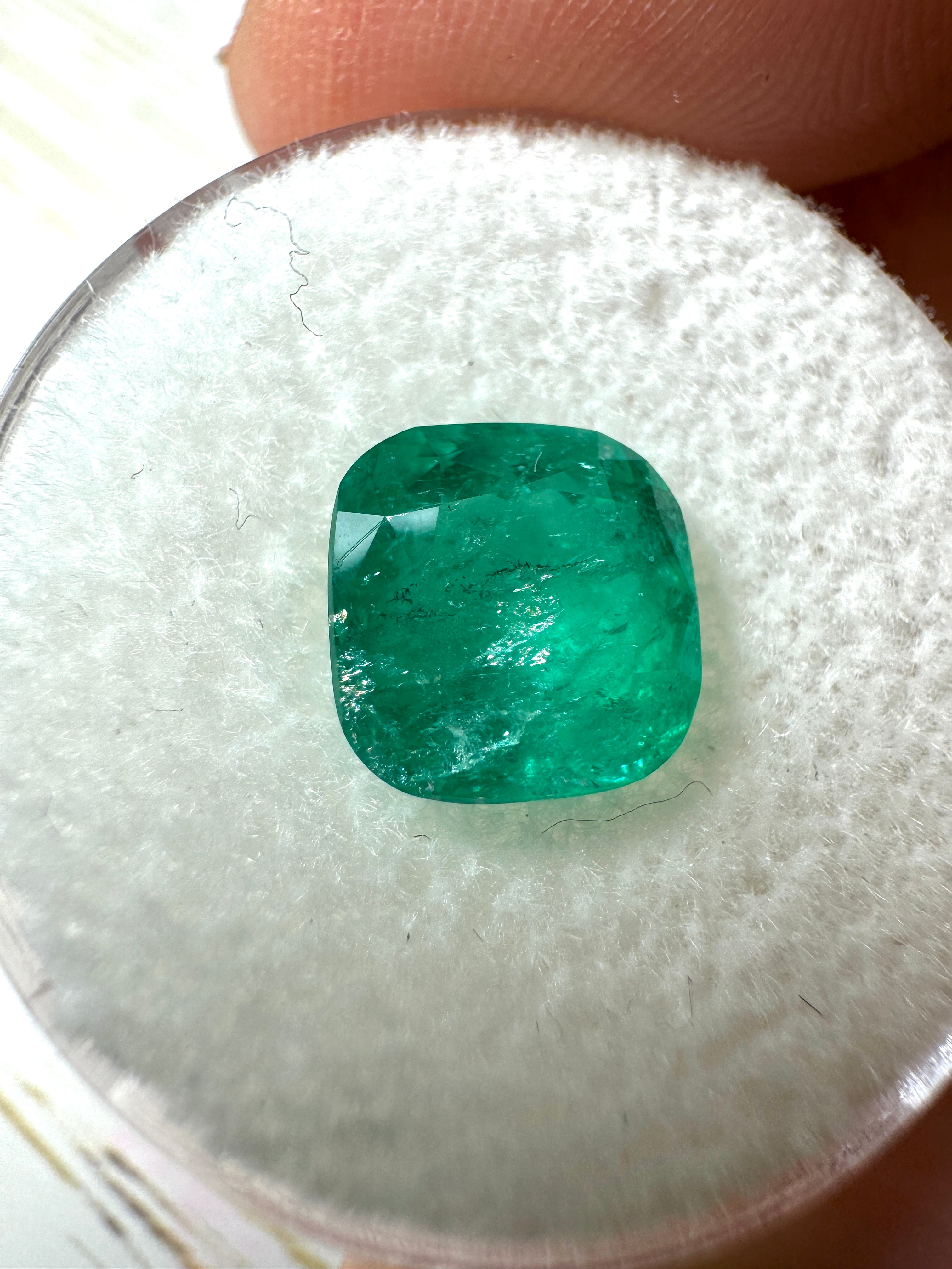 2.27 Carat Natural Loose Colombian Emerald Cushion Cut 8.5x8.5mm - Perfect for Engagement Rings, Fine Jewelry & Collector's Gemstones