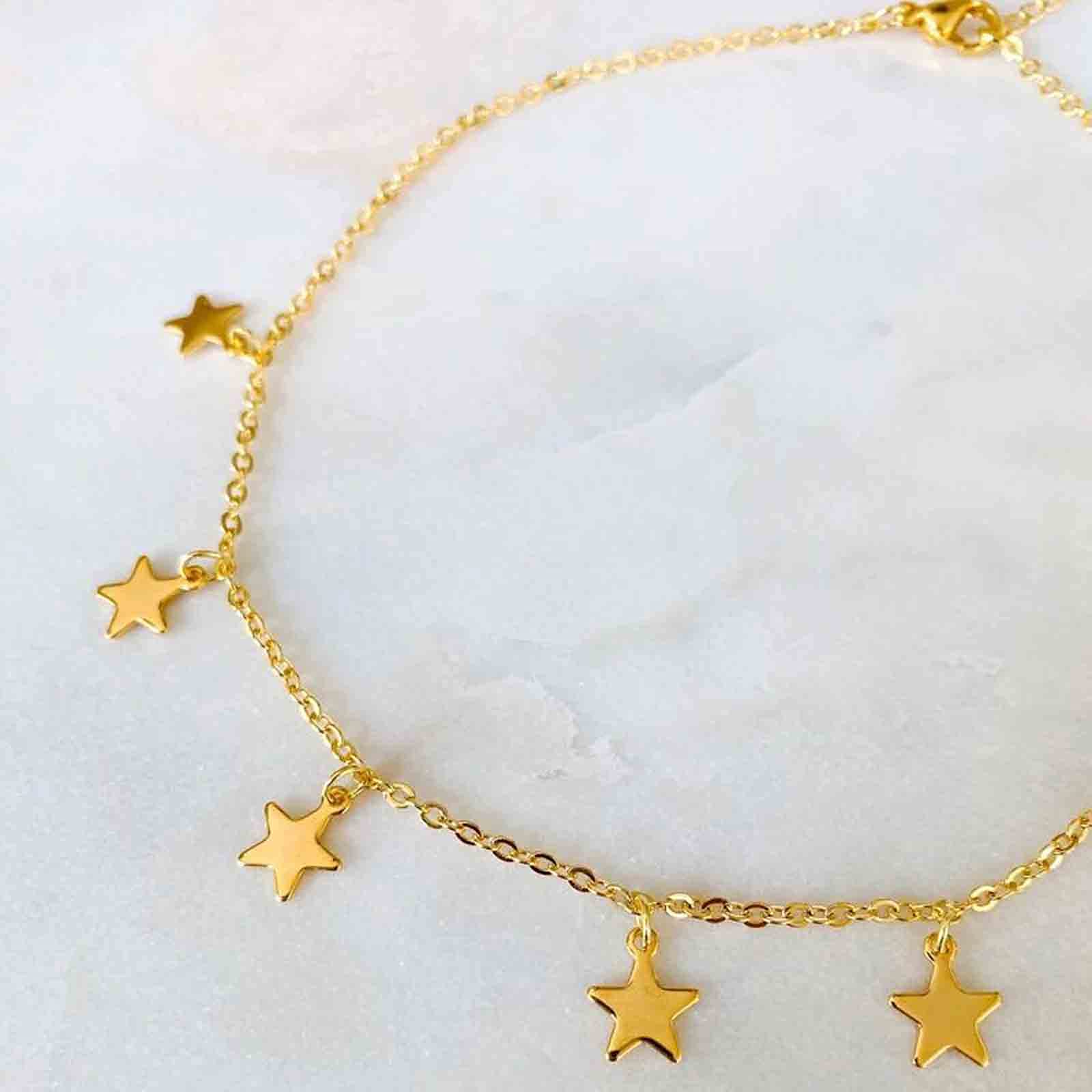 Boho Star Choker Necklace - Gold Star Dangle Necklace for Women, Minimalist Short Chain Collarbone Jewelry, Perfect Gift for Her | Ideal for Casual Wear, Parties & Special Occasions