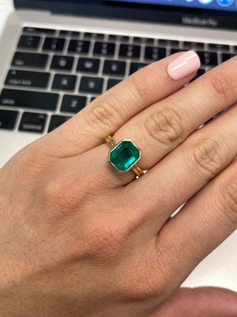 3.20ct AAA Muzo Emerald 18K Gold Double Shank Solitaire Bezel Ring for Women - Elegant Green Gemstone Engagement & Anniversary Jewelry Gift for Her - Perfect for Weddings, Proposals & Special Occasions
