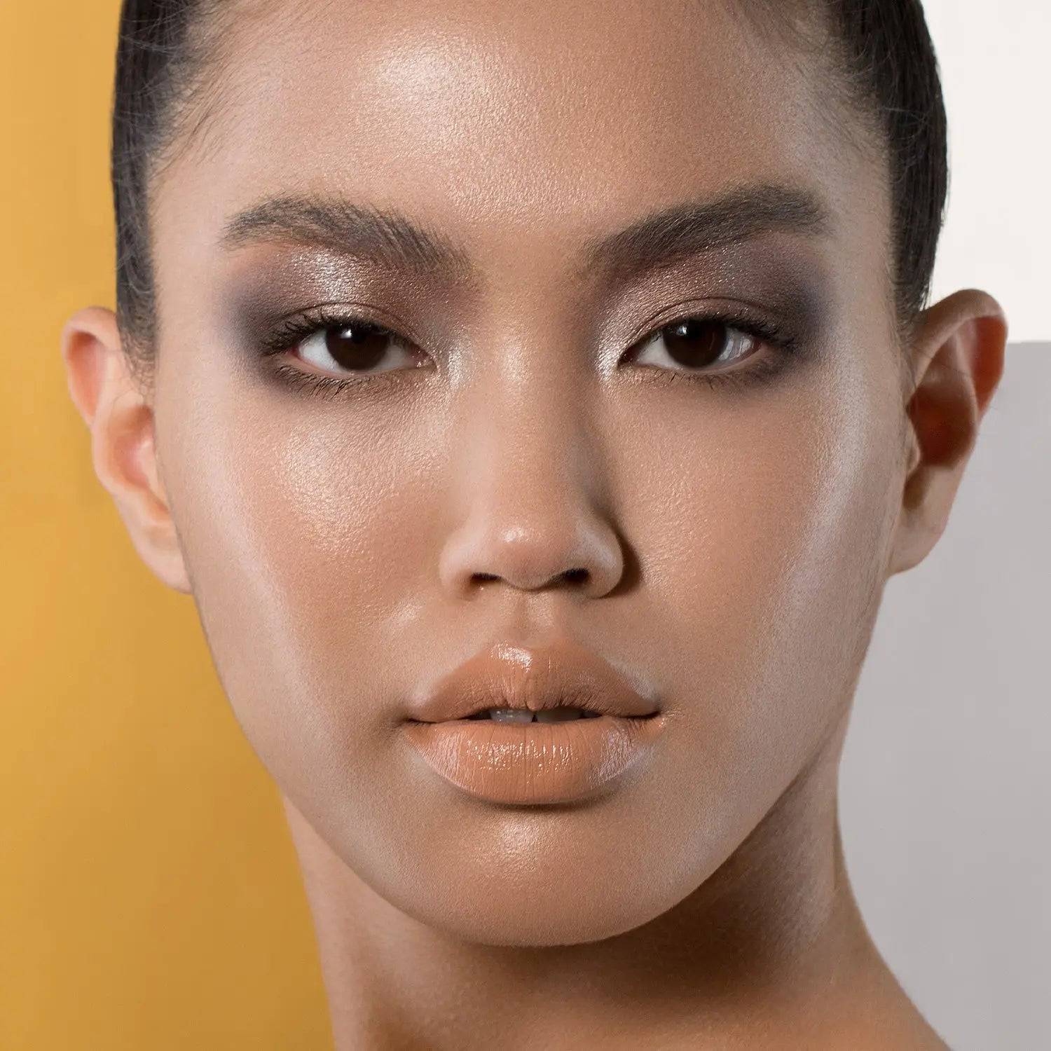 Super Glow Highlighter - Illuminating Face Makeup for Cheekbones & Brow Bone - Perfect for Day & Night Glam Looks