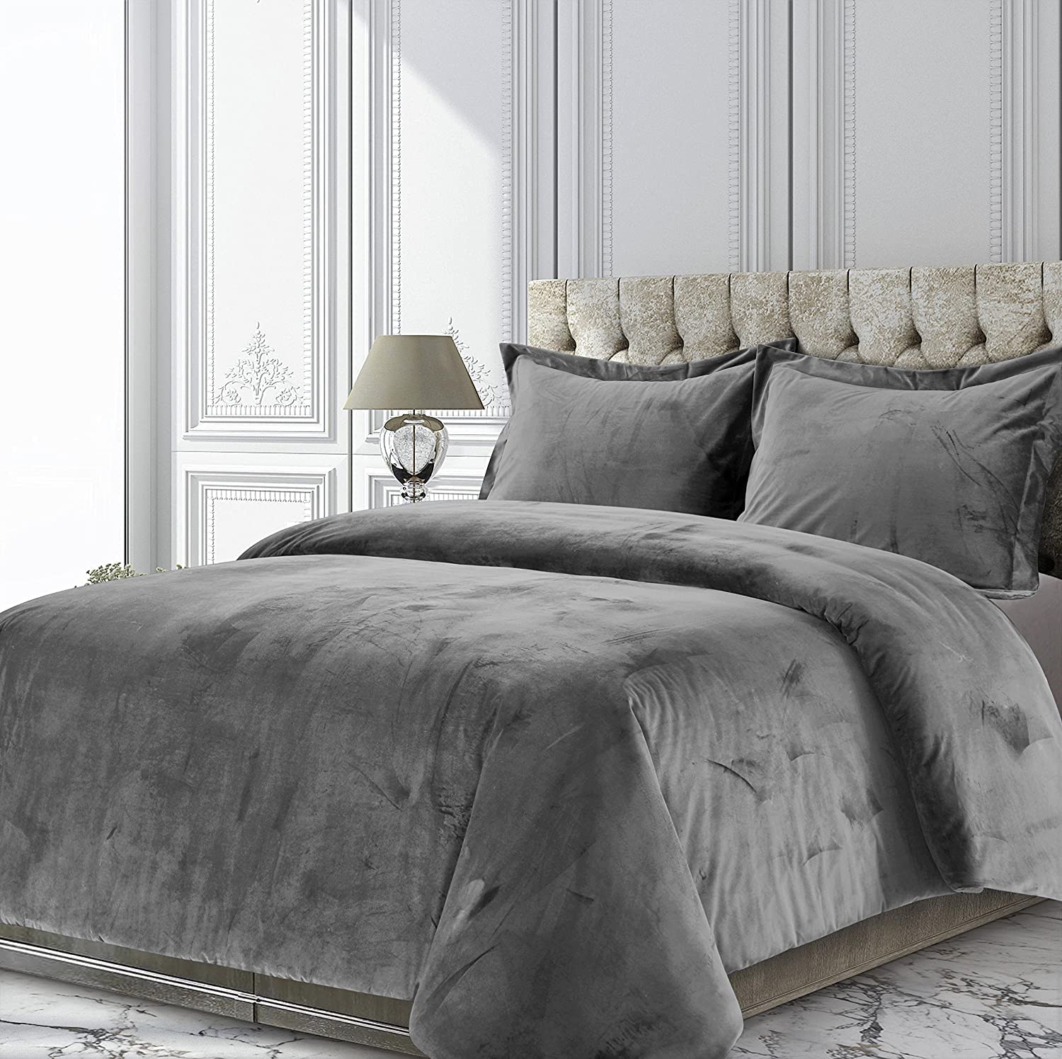 Premium Crinkle Crushed Venice Velvet & Sherpa Quilt Comforter Set - Oversized King Duvet Cover with 2 Pillowcases - Dark Grey - Ultra Soft & Luxurious Bedding for Cozy Winter Nights
