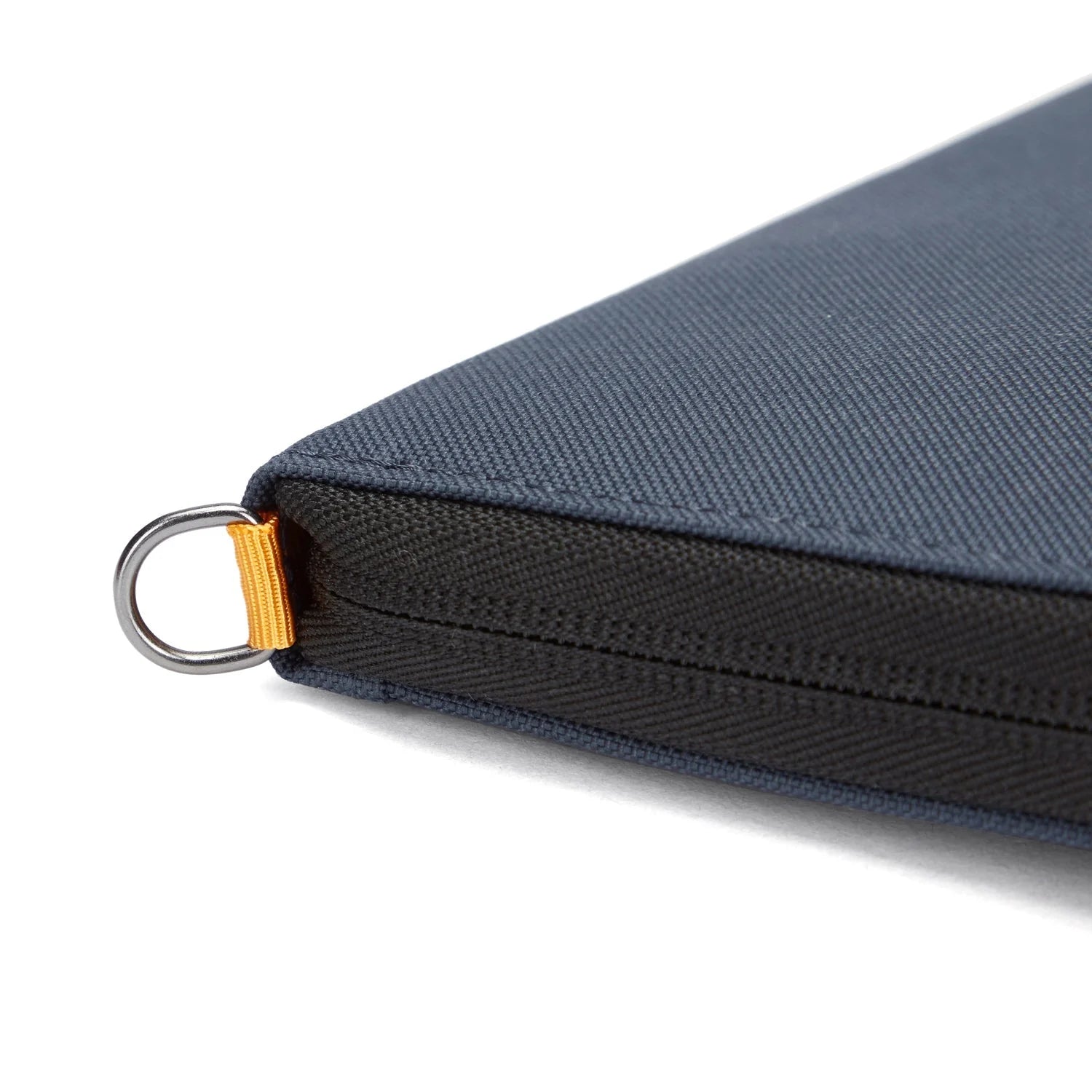 Pacsafe RFIDsafe RFID Blocking Travel Wallet - Compact Organizer for Passport, Credit Cards & Cash | Secure Anti-Theft Accessories for International Travel, Commuting & Daily Use