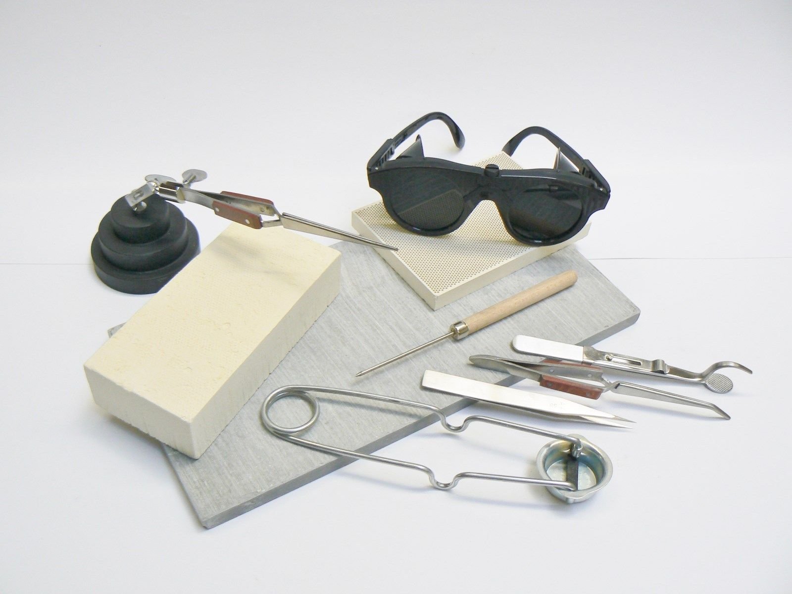 Professional Jewelry Soldering Kit with Magnesia Block, Honeycomb Ceramic Board, 3rd Hand Tools, Safety Glasses & Fiber Tweezers - Perfect for DIY Jewelry Making, Repairs & Metal Crafting Projects