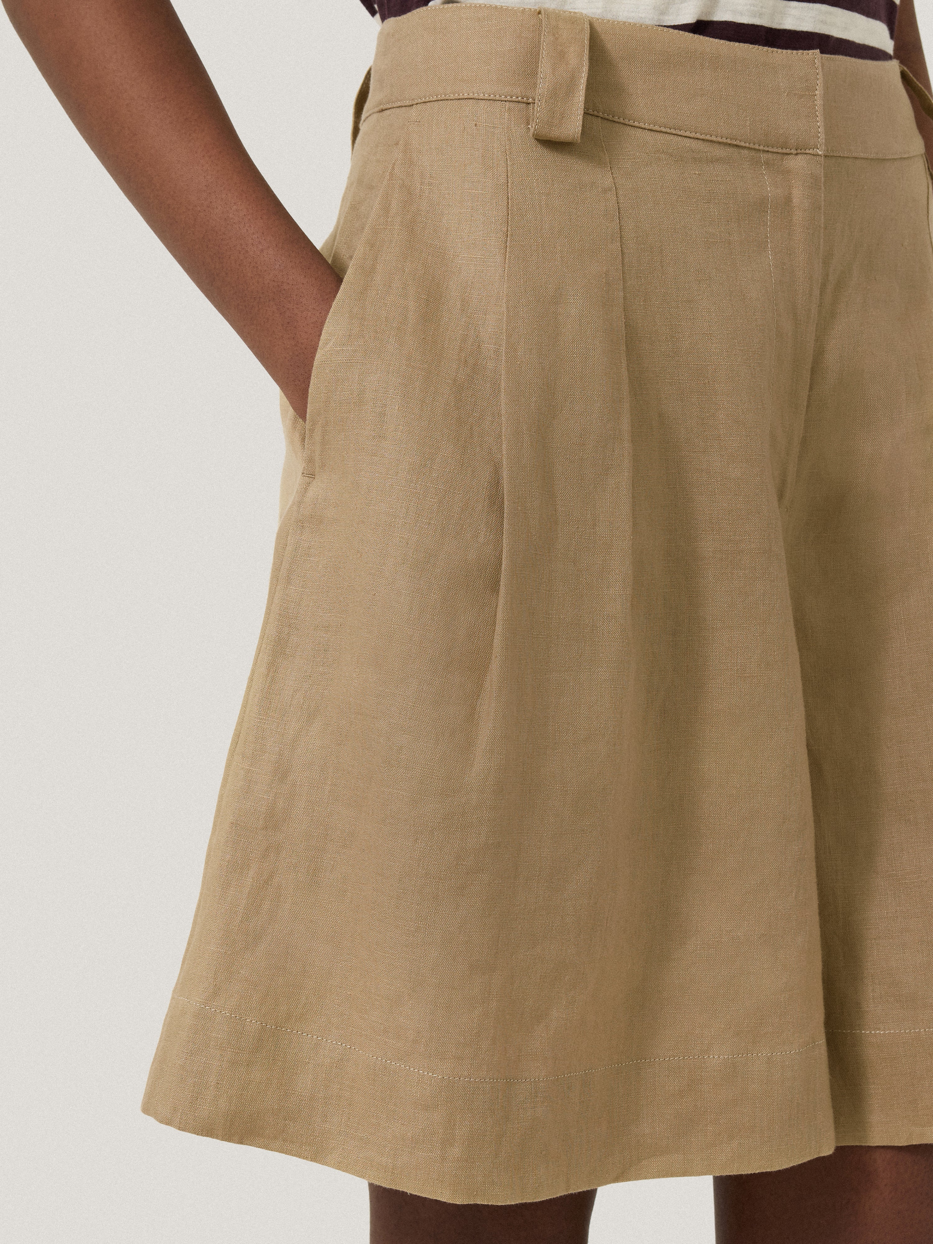Premium Linen Pleated Bermuda Shorts for Women - Comfortable & Stylish Summer Casual Wear - Perfect for Beach, Vacation, and Everyday Outfits