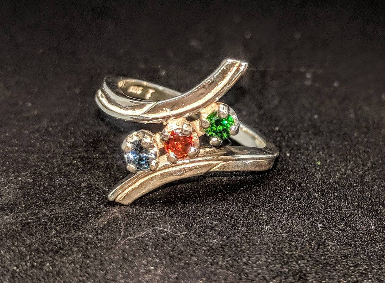 Custom Mothers Ring - Solid Sterling Silver or 14K Gold (White/Yellow/Rose) - 3/4/5/6 Stone Personalized Jewelry with Engraving - Size 7 - Perfect Gift for Mom, Grandma, Birthday & Mother's Day