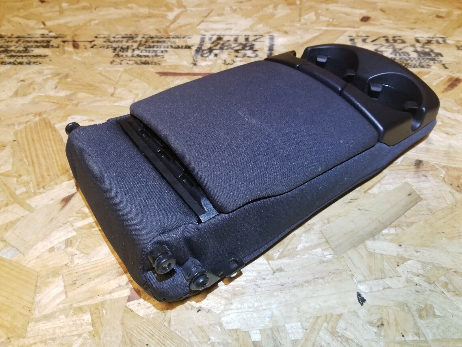 2005-2007 Volvo S40 Rear Seat Armrest with Cup Holder - OEM Replacement Part for Comfort & Convenience - Perfect for Road Trips & Family Travel