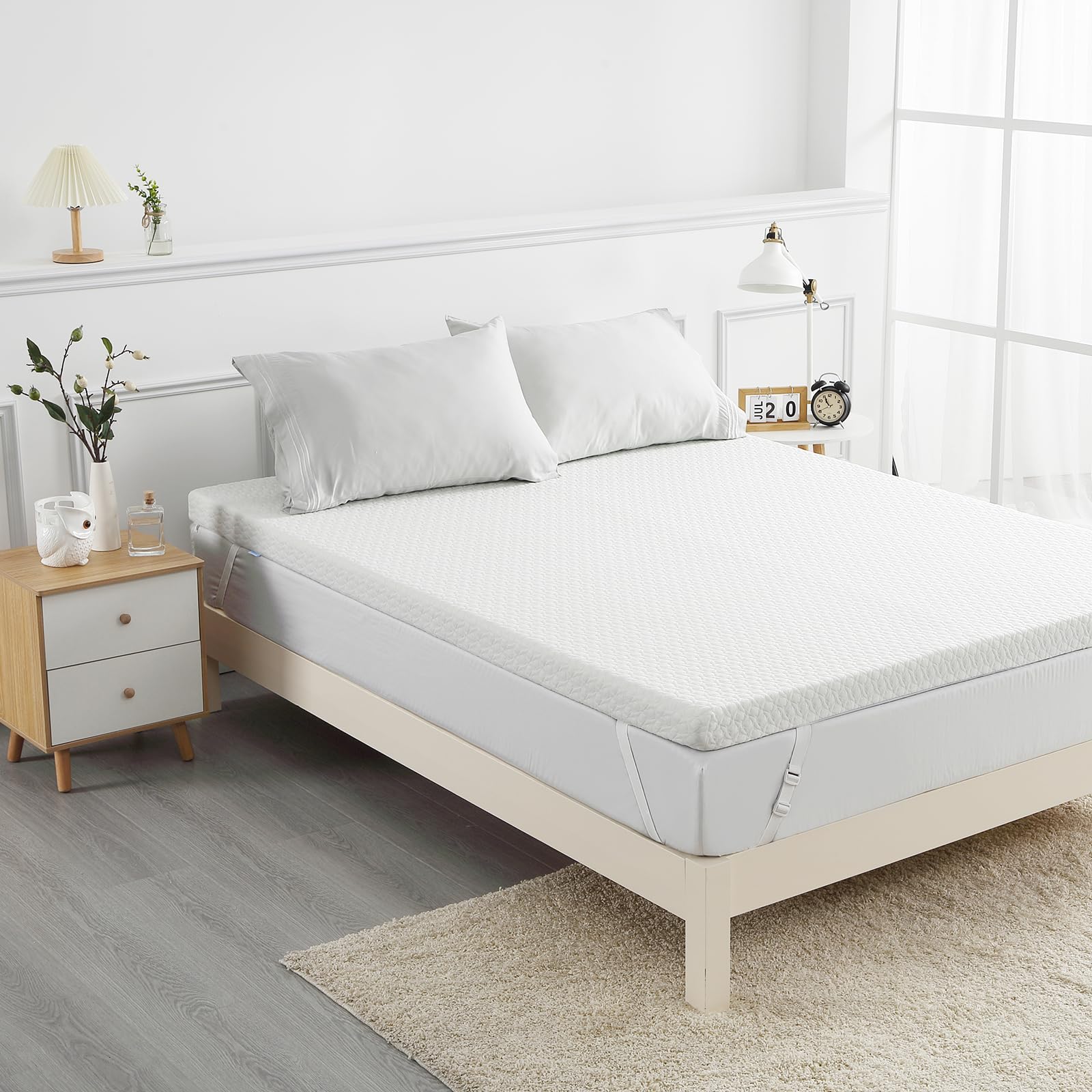 GARVEE 3 Inch Queen Size Memory Foam Mattress Topper - Medium Firm Support with Breathable Bamboo Cover, 2-Layer Cooling Bed Topper in White | Perfect for Back Pain Relief, Guest Beds & Enhancing Sleep Comfort