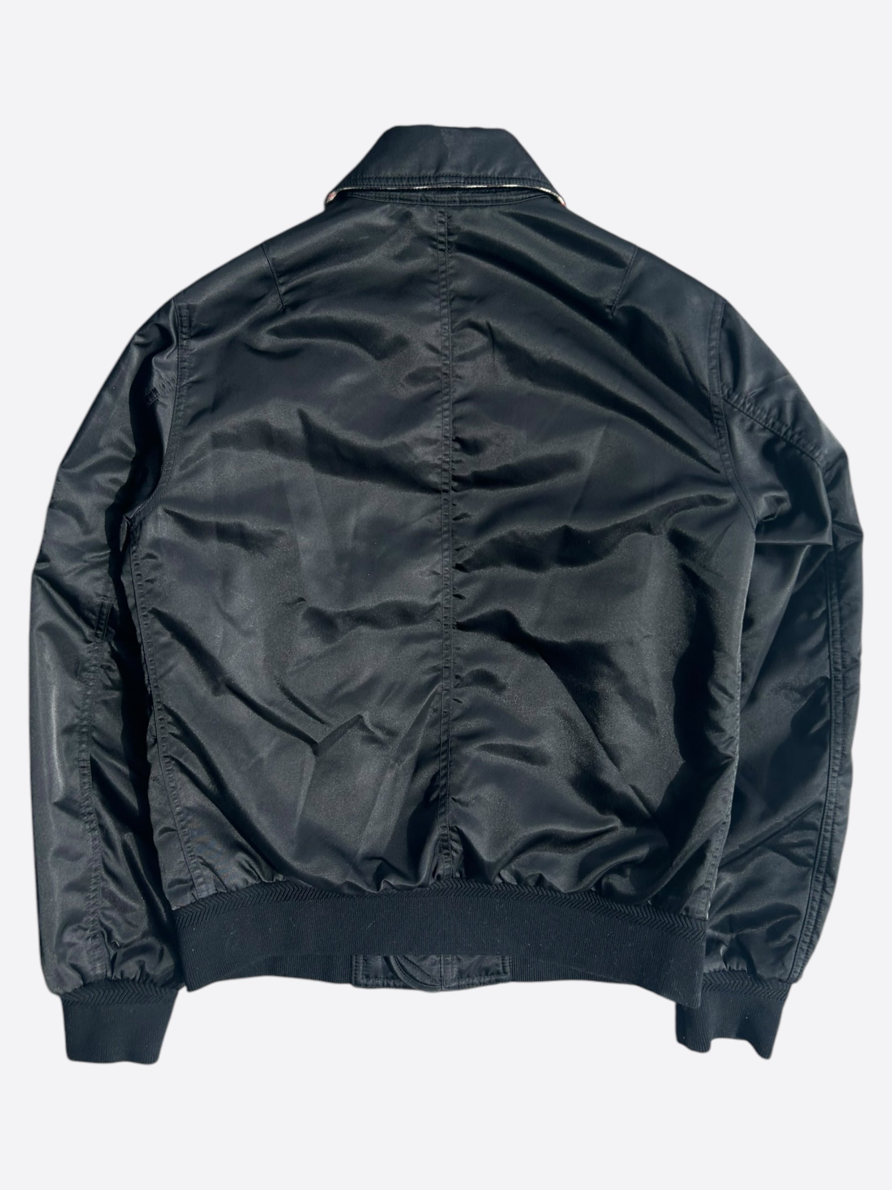 Burberry Black Bomber Jacket for Men - Classic Quilted Lightweight Jacket with Zip Closure | Perfect for Casual Wear, Street Style & Outdoor Activities