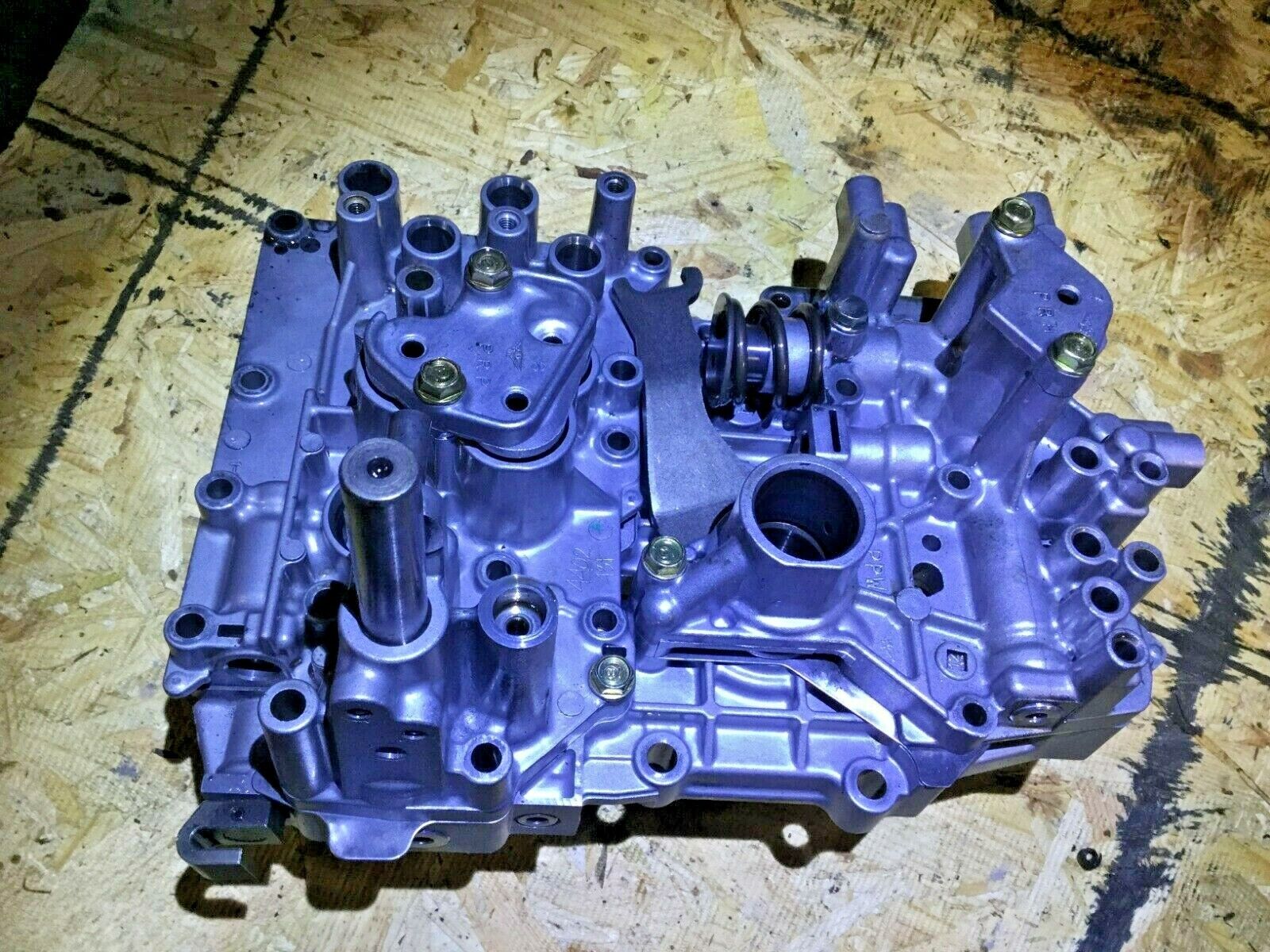 04 05 06 BMW X3 E83 3.0L Automatic Transmission Valve Body OEM D33 - Replacement Part for Smooth Gear Shifting & Improved Performance