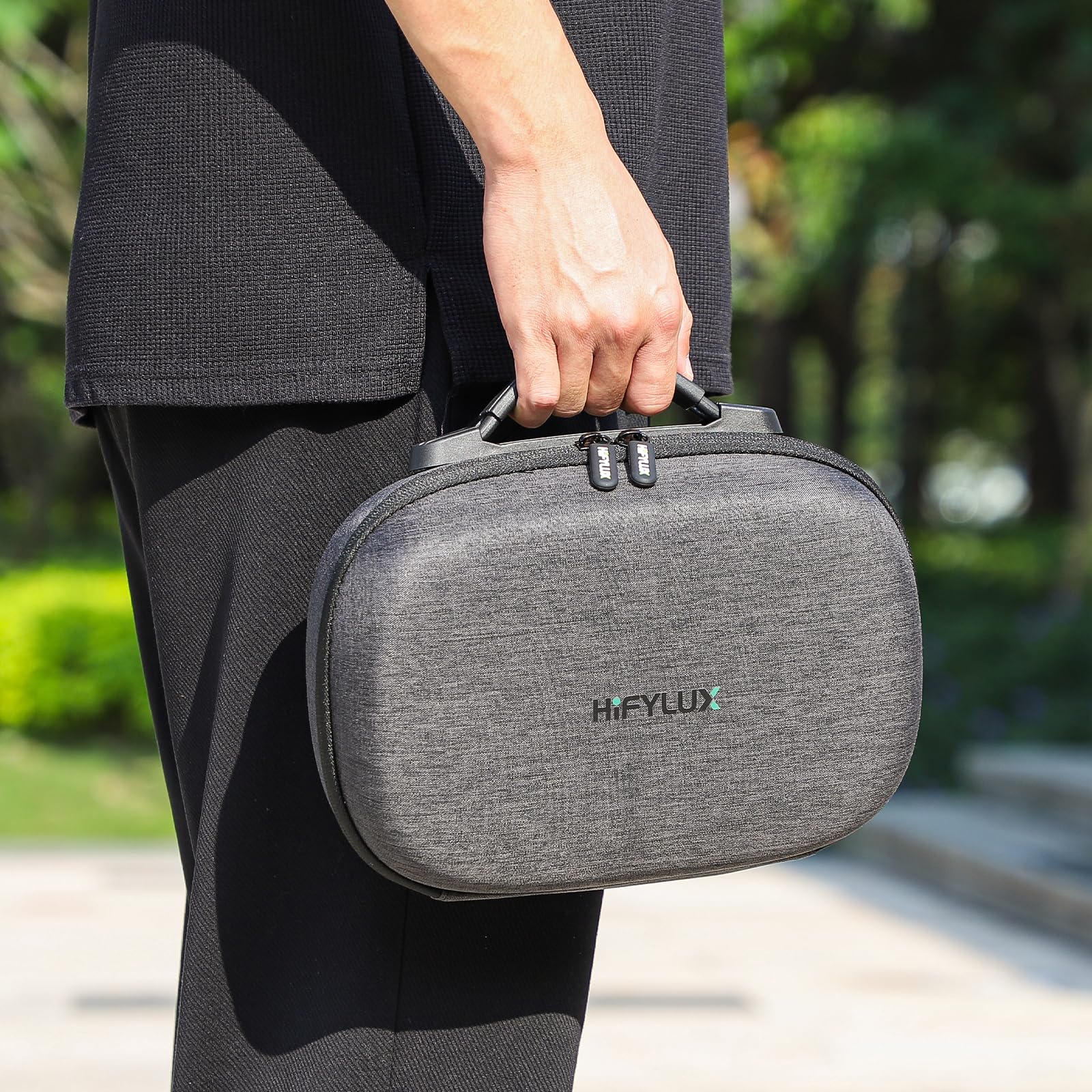 Oculus Quest 3 VR Headset Storage Case - Hard EVA Travel Carrying Bag with Controller Compartment - Protective Accessories for Meta Quest 3 - Perfect for Gaming, Travel & VR Headset Protection