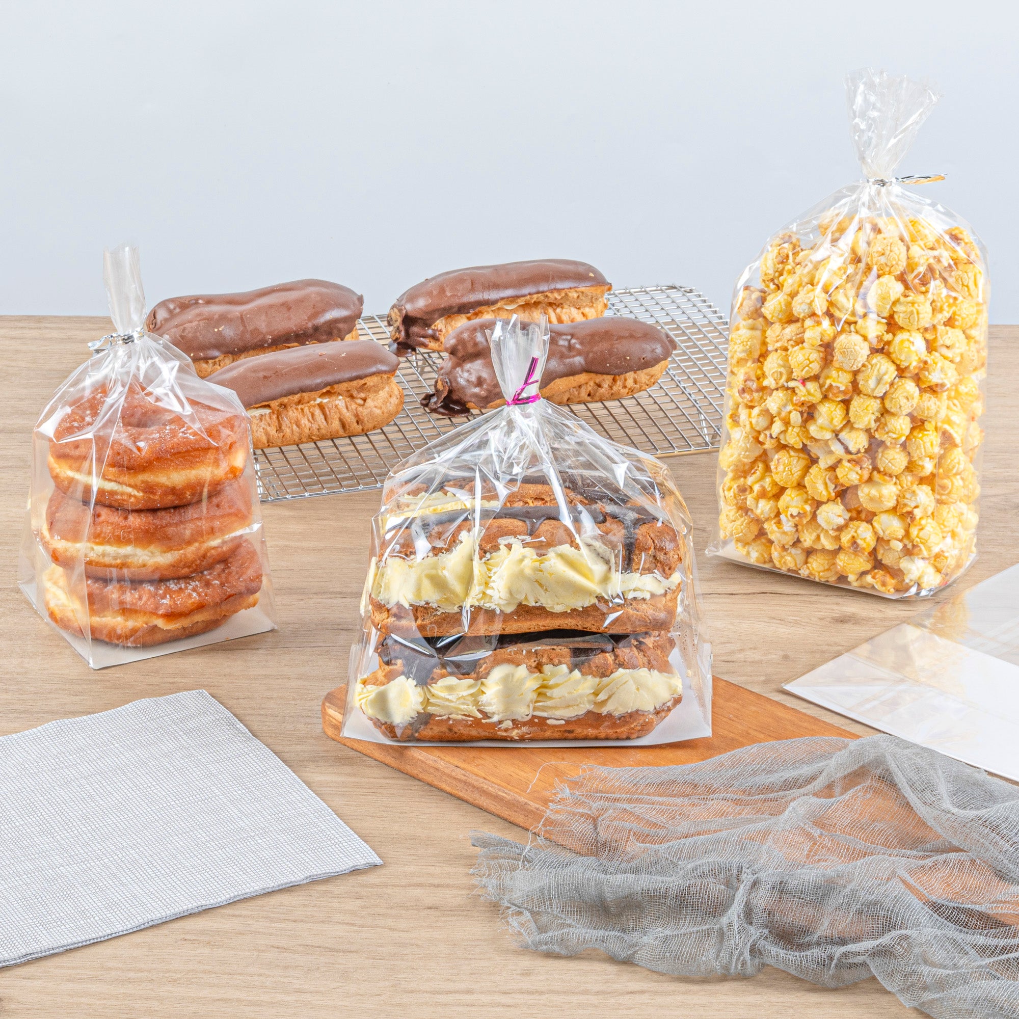 Clear Plastic Gusset Bags with Flat Bottom - 7x4x9 Inches, Heat Sealable, 100 Count Box | Includes Paper Insert for Stability | Perfect for Food Storage, Retail Packaging & Craft Supplies
