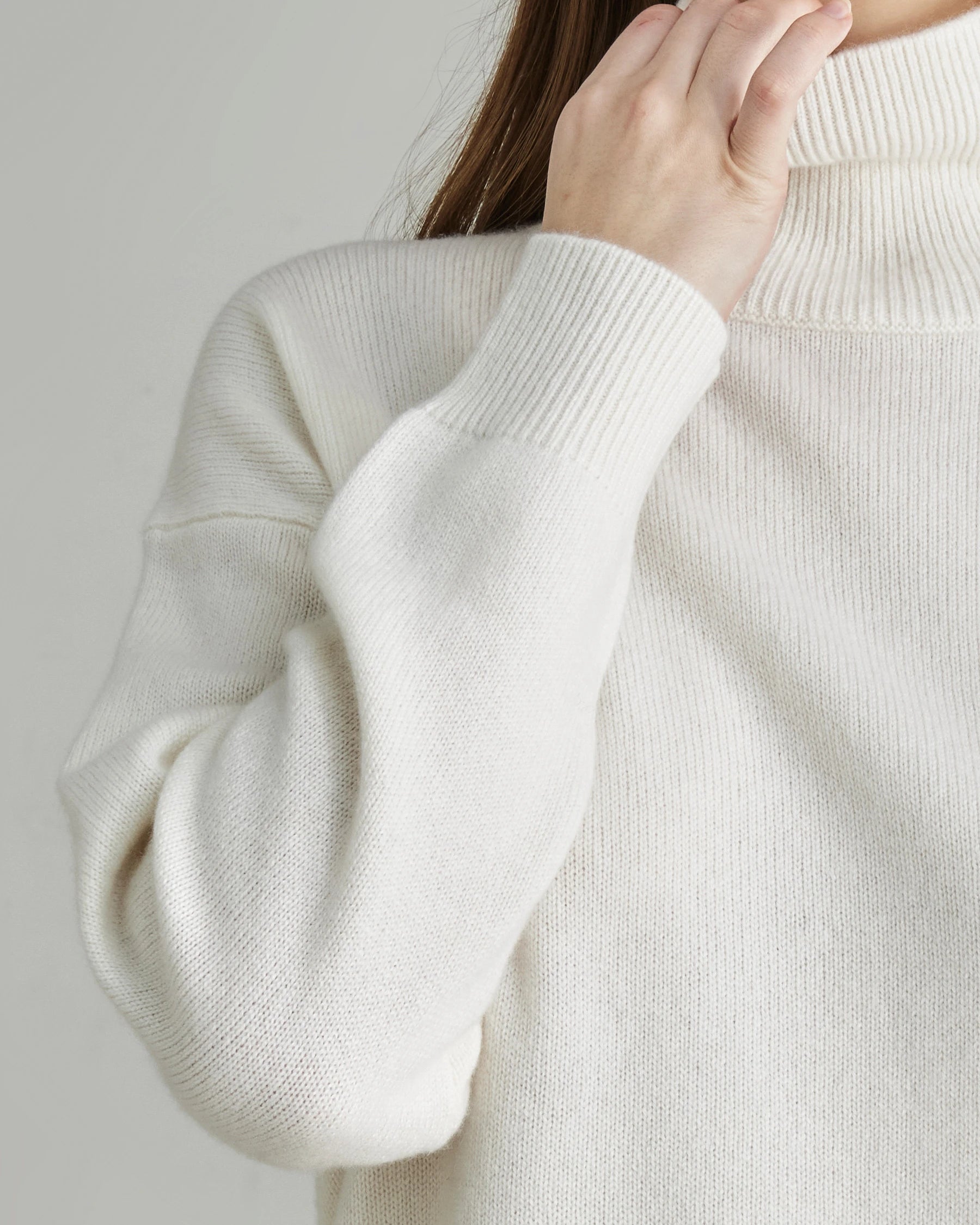 Luxury Women's Oversized Turtleneck Cashmere Sweater - Soft & Warm Winter Pullover for Casual Outfits, Office Wear & Holiday Fashion