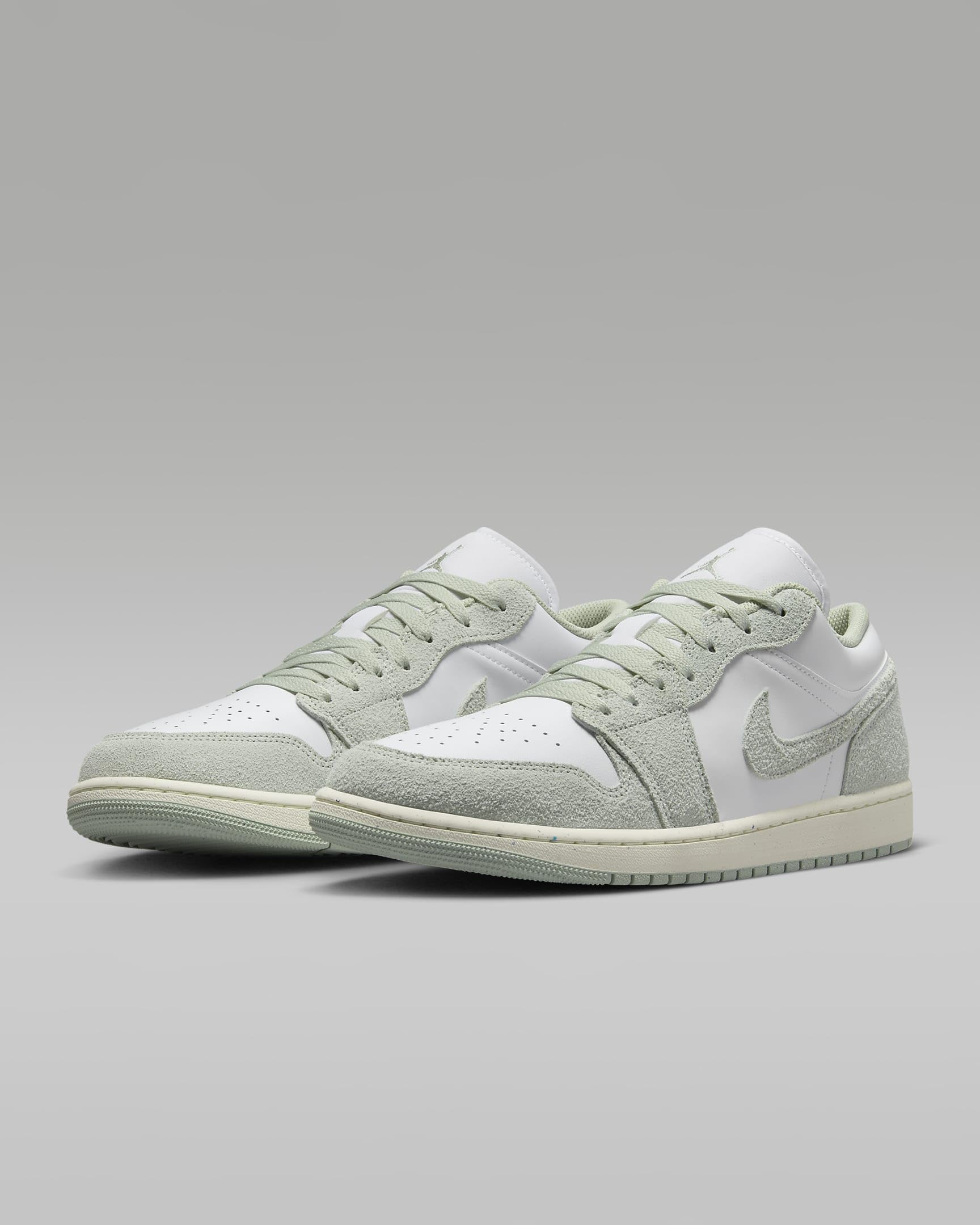 Men's Air Jordan 1 Low Sneakers - Retro Basketball Shoes for Men - Comfortable Casual Streetwear - Perfect for Sports, Gym & Everyday Wear