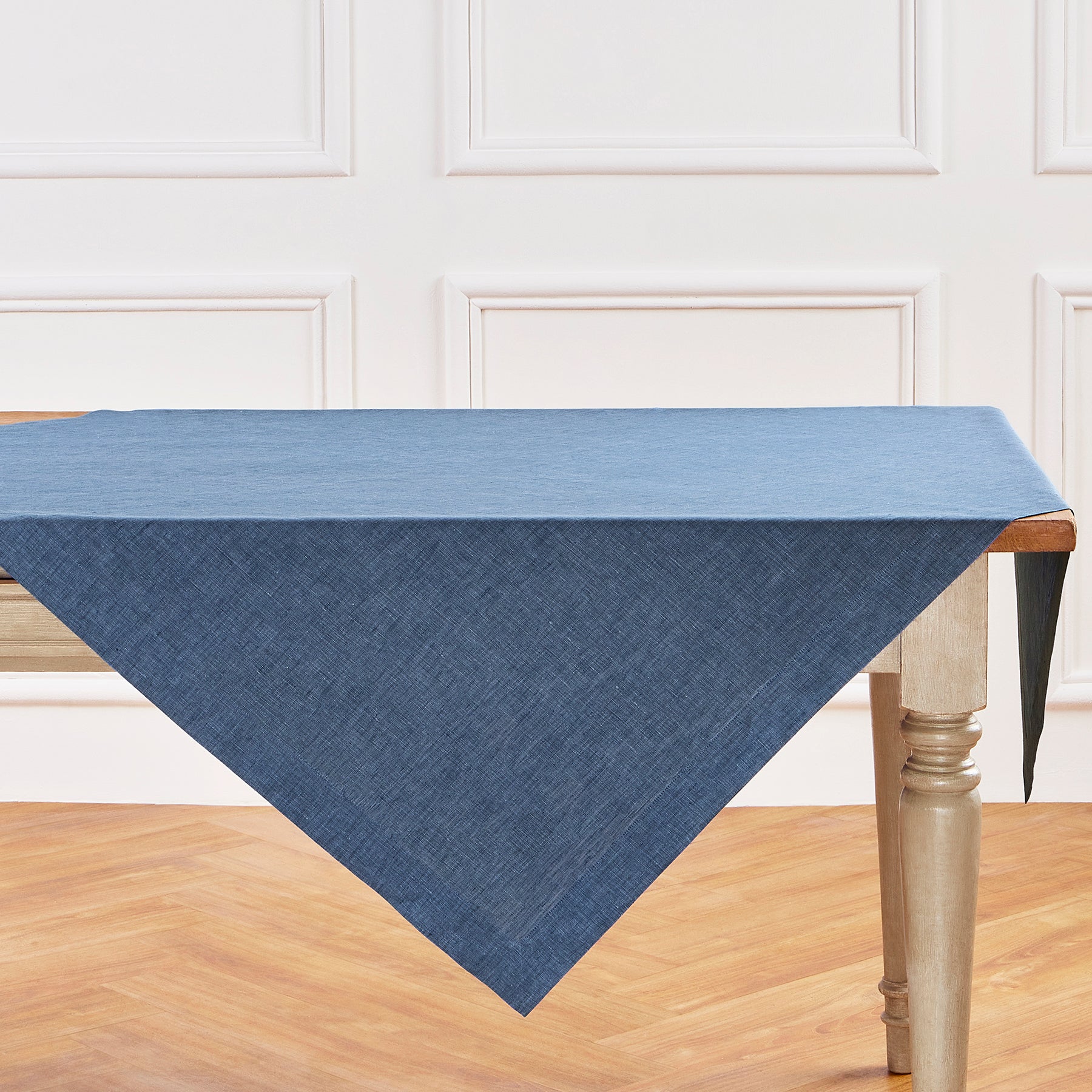 Athena Decorative Table Throw - Soft & Stylish Table Cover for Dining, Living Room, and Outdoor Use - Perfect for Parties, Weddings, and Home Decor