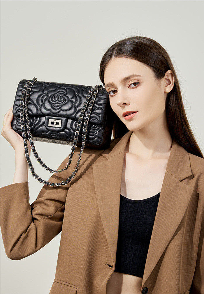 Quilted Chain Shoulder Bag for Women - Fashion Crossbody Purse with Adjustable Strap, Perfect for Work, Travel & Evening Out