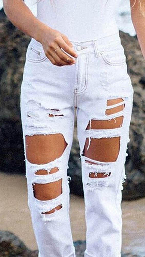 Destroyed Women's Boyfriend Jeans - White Distressed Skinny Denim Pants for Casual Wear & Street Style Fashion