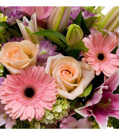 Designer's Choice Seasonal Bouquet - Fresh Flower Arrangement for Home Decor, Wedding Centerpieces & Gift Giving